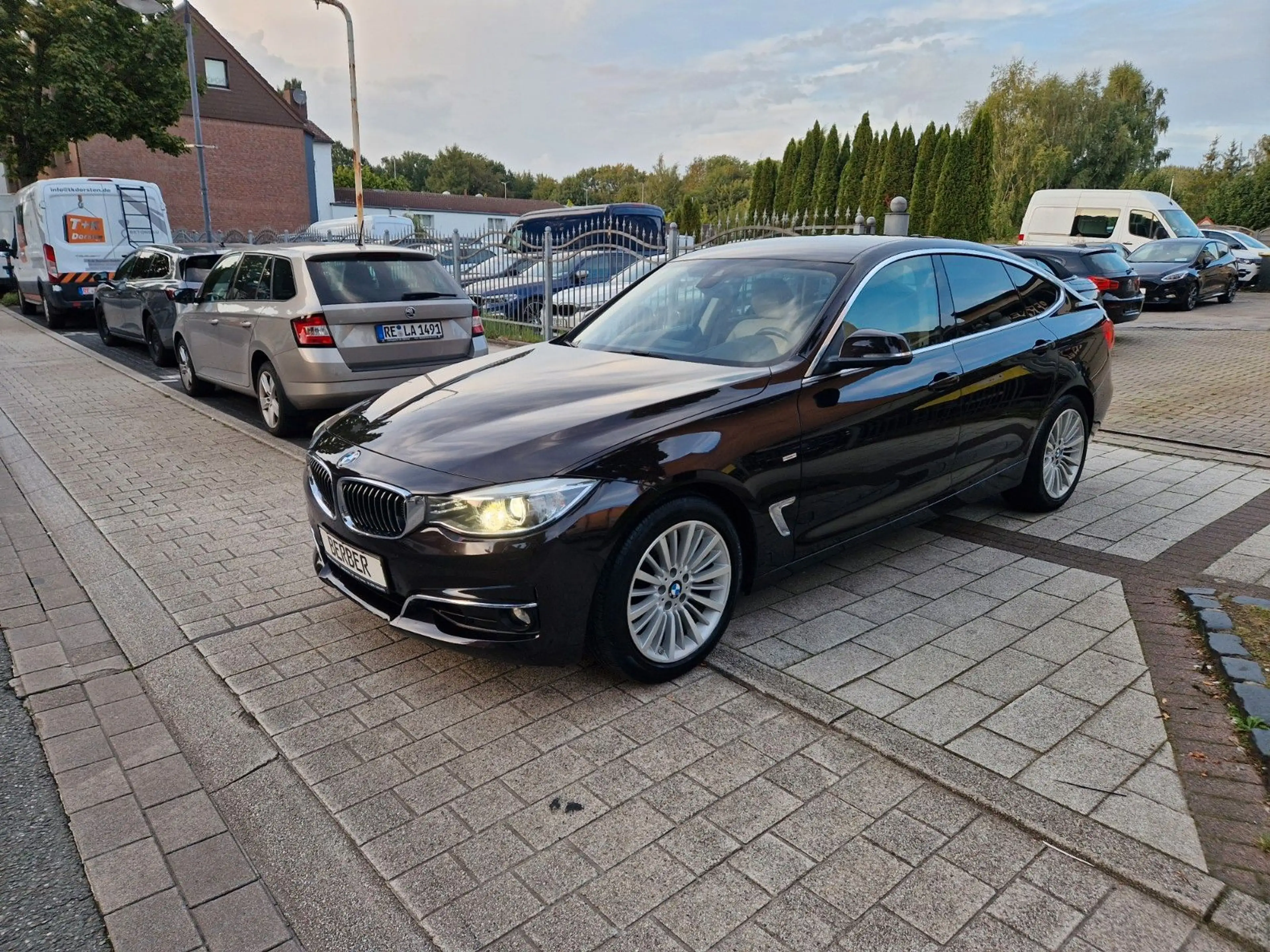 BMW 328 i Gran Turismo*Xenon*Navi*Cam*Leder*Head-Up*