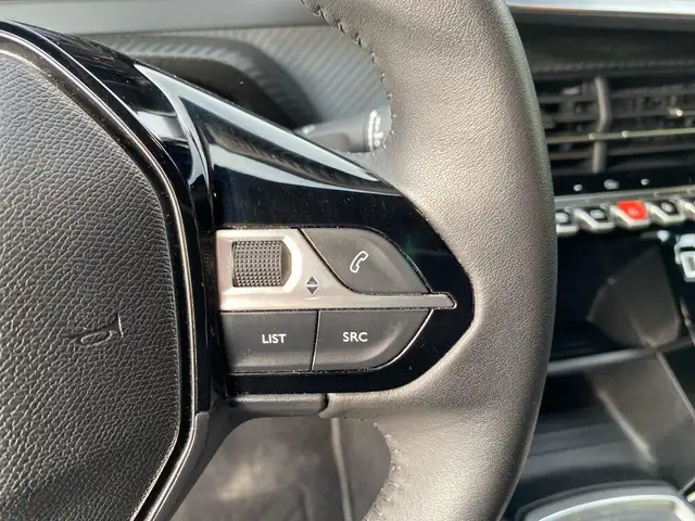 Peugeot 2008 view 13