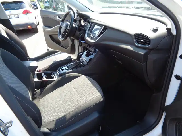 Opel Grandland X view 13