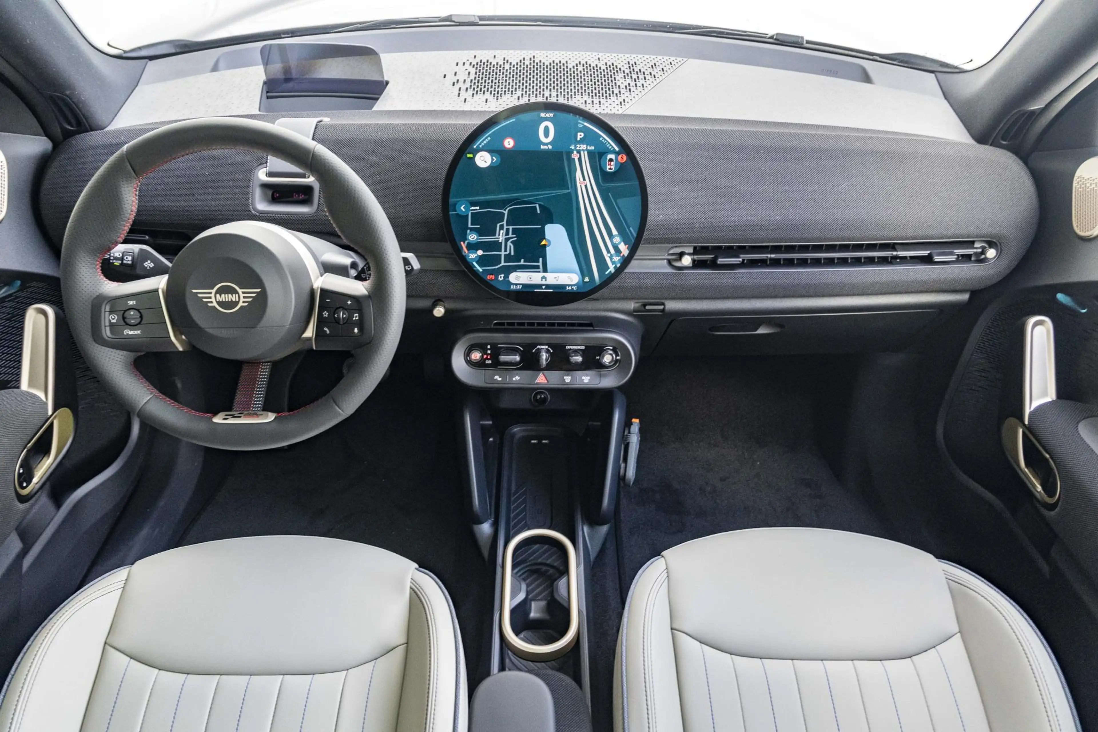 MINI Aceman E John Cooper Works L-pakket | Glazen panoramadak — photo 3