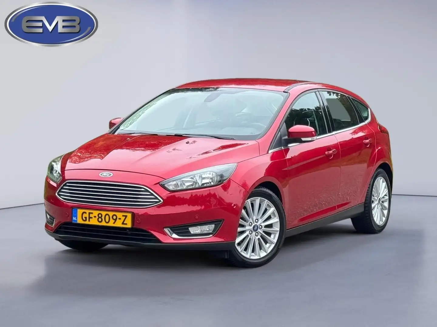 Ford Focus 1.5 Titanium Edition 150 pk, achteruitrijcamera, s Rojo - 1