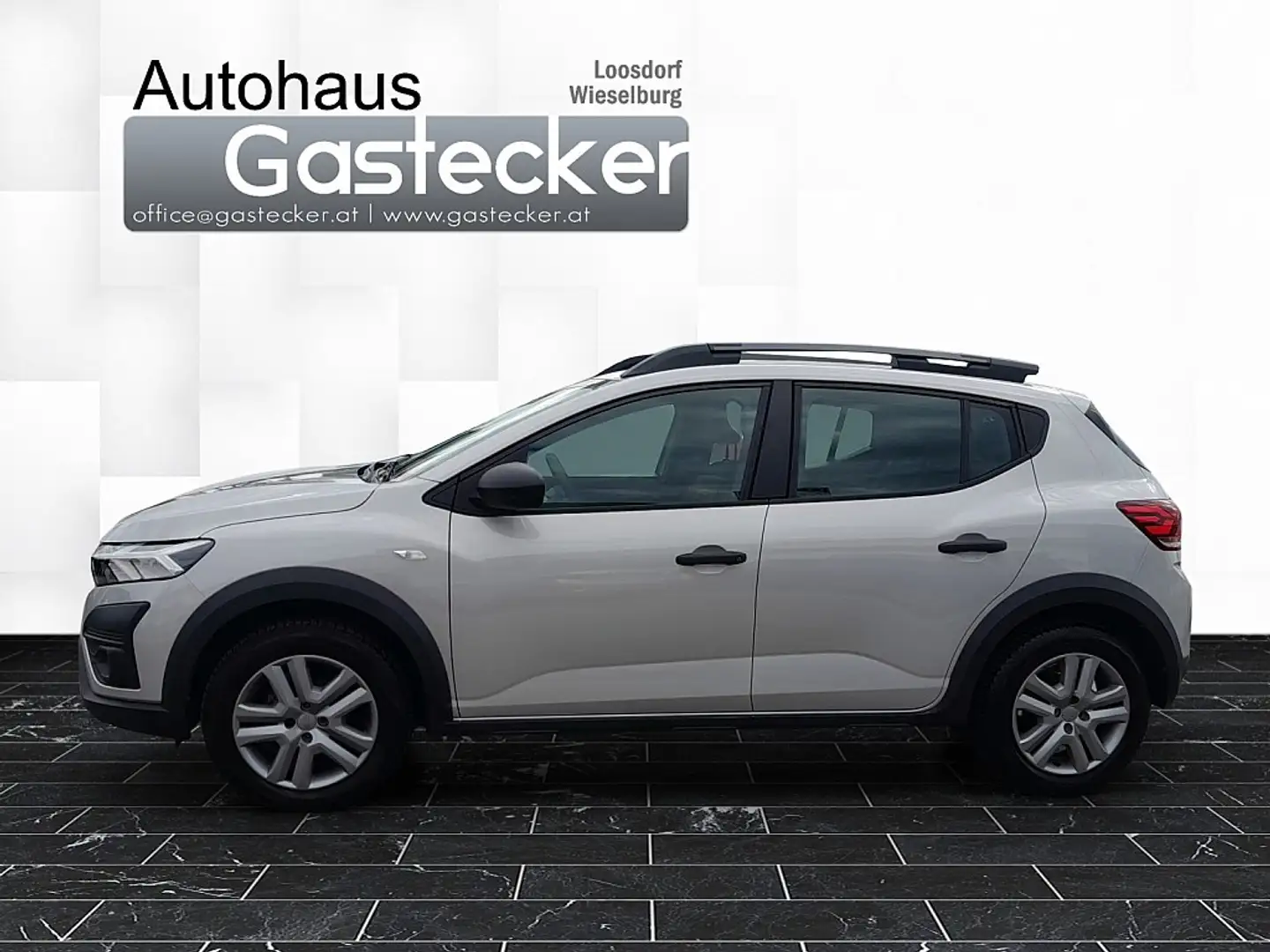 Dacia Sandero Stepway Essential TCe 90 Silber - 2