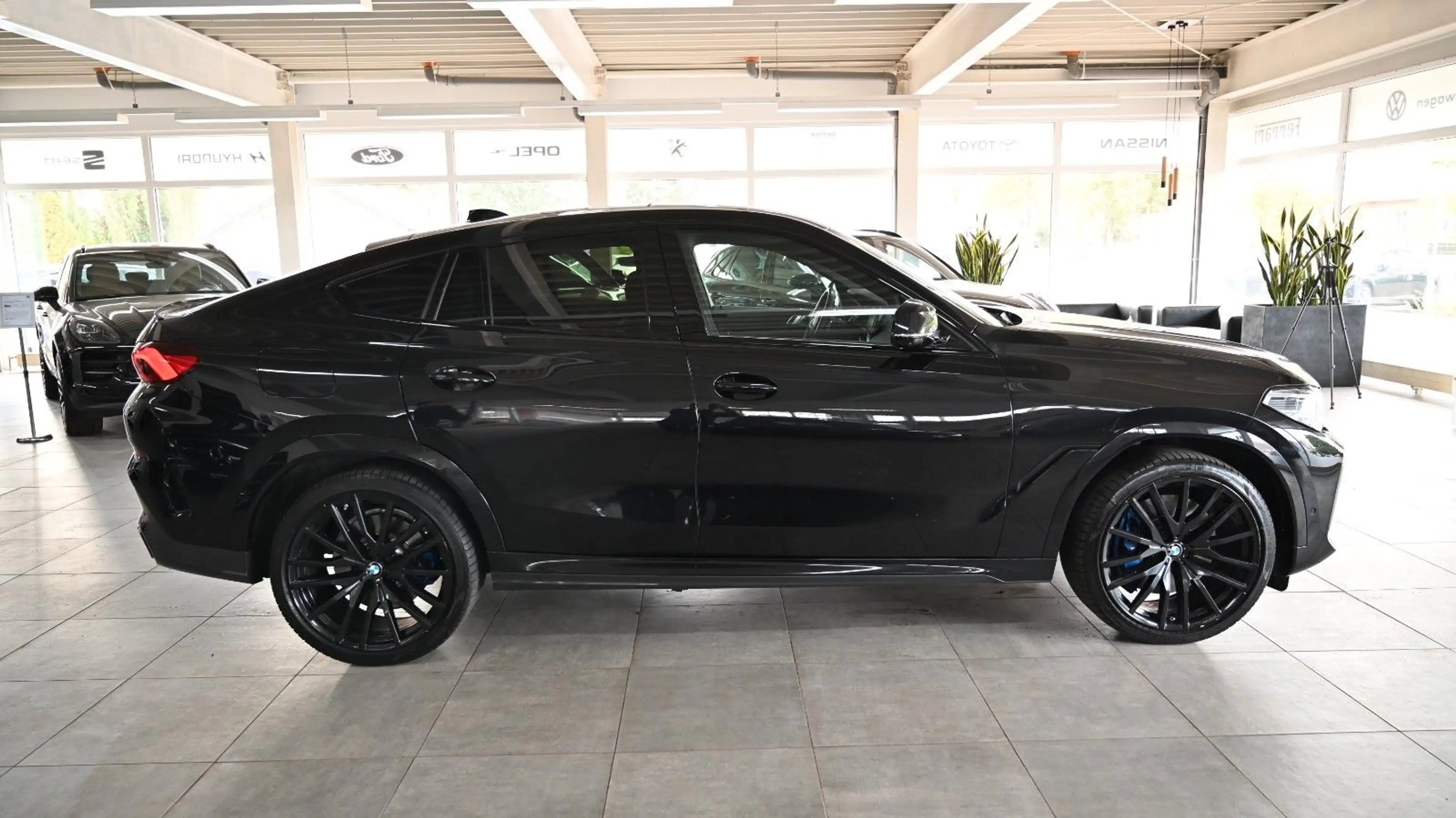 BMW X6 M50i *M-PAKET*MASSAGE*HUD*360° — photo 7