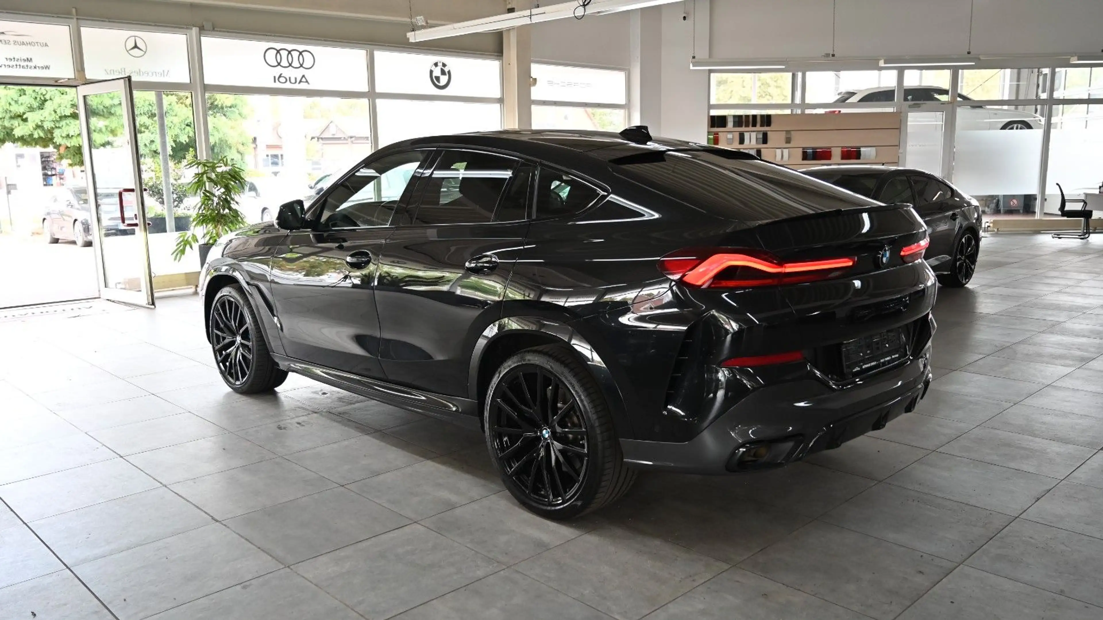 BMW X6 M50i *M-PAKET*MASSAGE*HUD*360° — photo 4