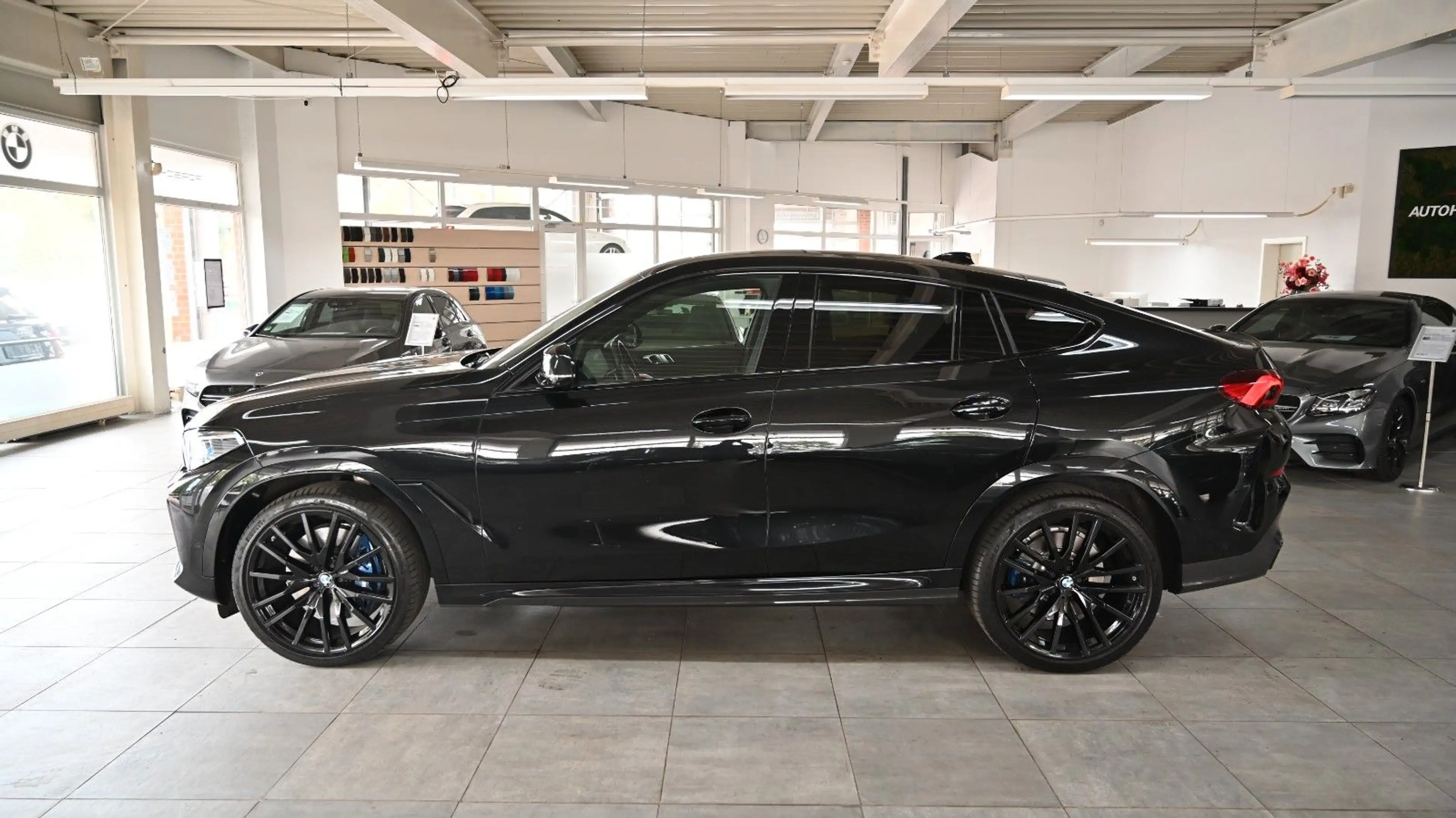 BMW X6 M50i *M-PAKET*MASSAGE*HUD*360° — photo 3