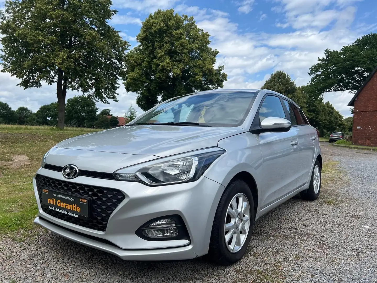 Hyundai i20 Select*Kamera*Klima*SitzHz*Garantie*Navi* Argent - 1