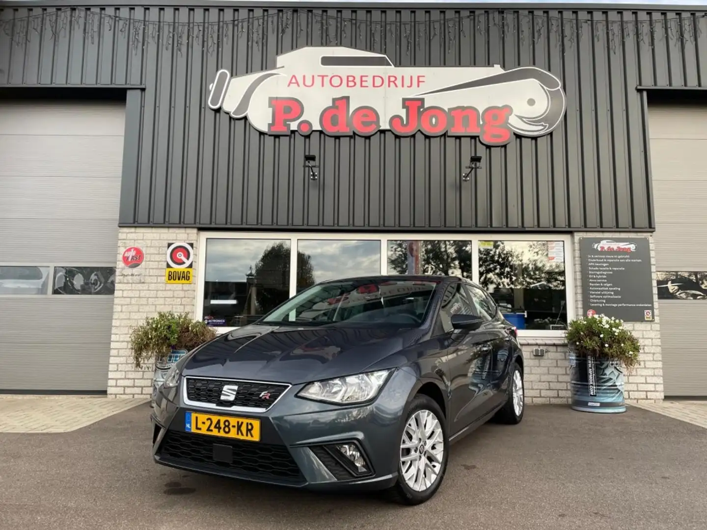 SEAT Ibiza 1.0 TSI Business intense, Stoelverwarming, Stuurwi Gris - 1