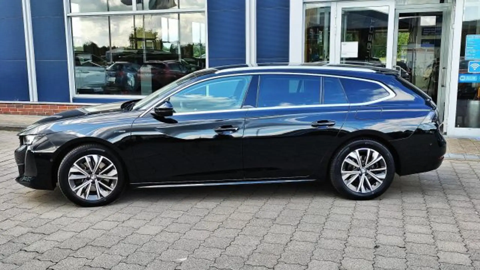 Peugeot 508 SW Hybrid 225 e-EAT8 Allure Pack Zwart - 2