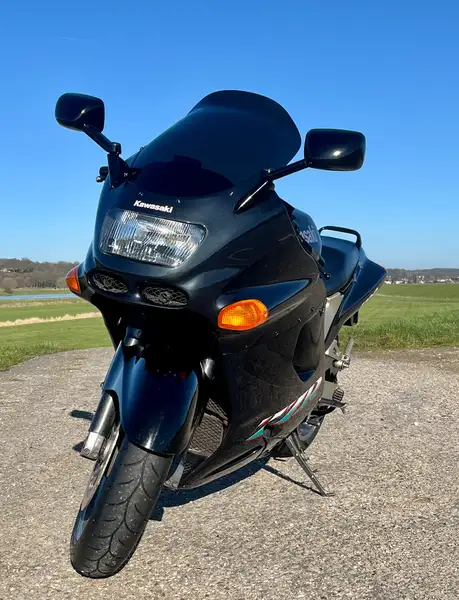 Kawasaki ZZR 1100 - foto 4