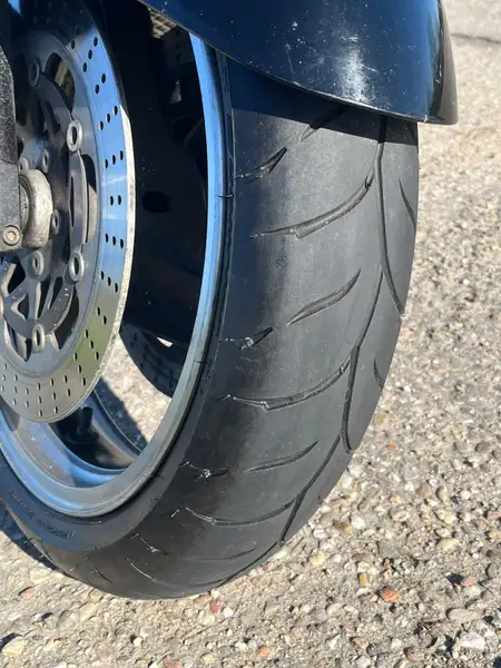 Kawasaki ZZR 1100 - foto 8