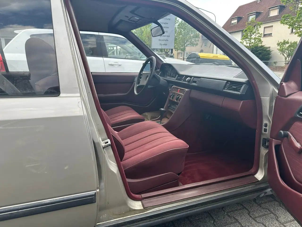 Mercedes-Benz E 230, foto 4