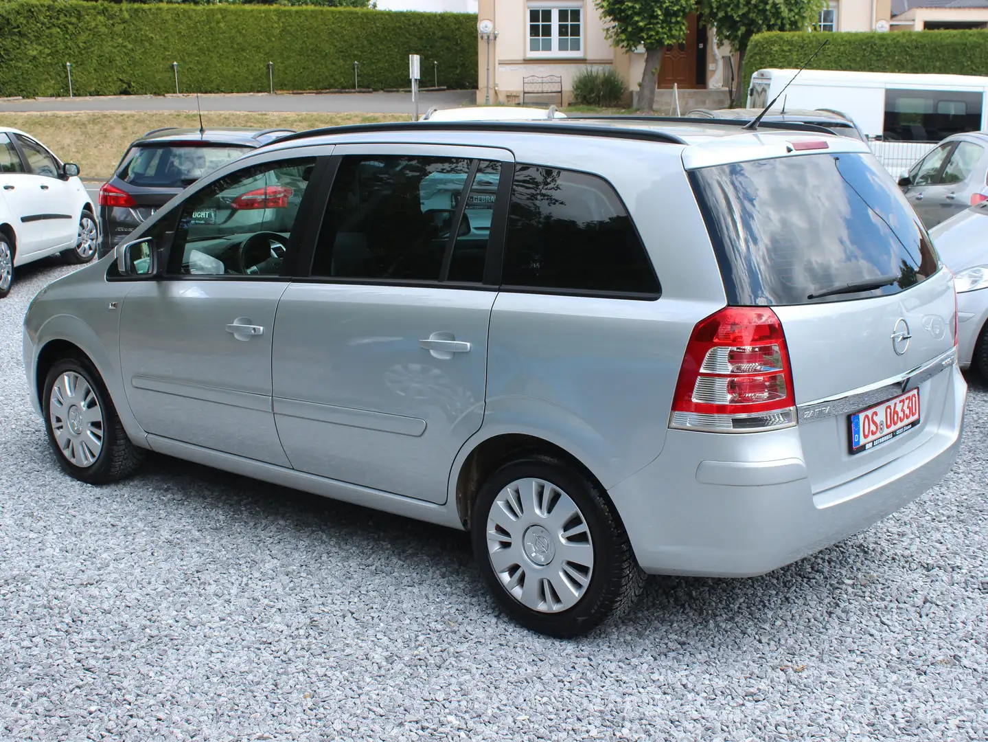 Opel Zafira Family*7-Sitzer*HU.AU.NEU*Finanzierung* Grau - 2
