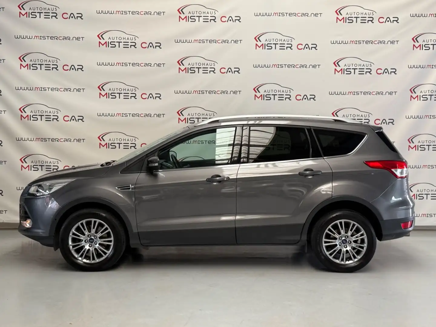 Ford Kuga Titanium STANDH/PANORAMA/SPUR/TOT/1.HAND Gris - 2