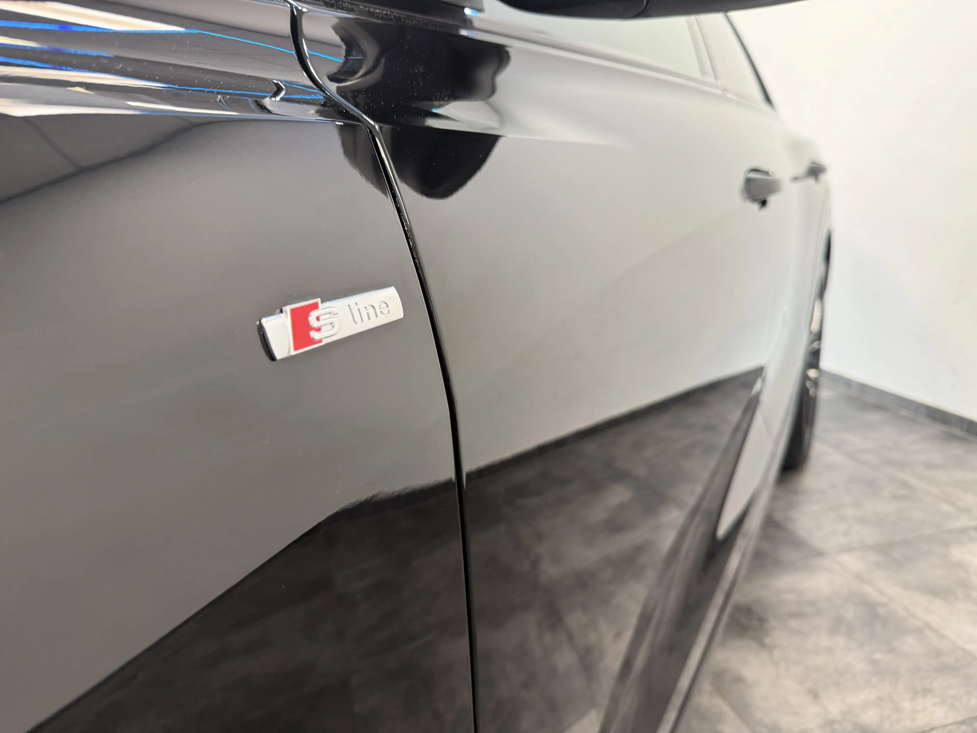 Audi Q8 60 TFSI e quattro Pro Line S Competition ACC Panor — photo 33