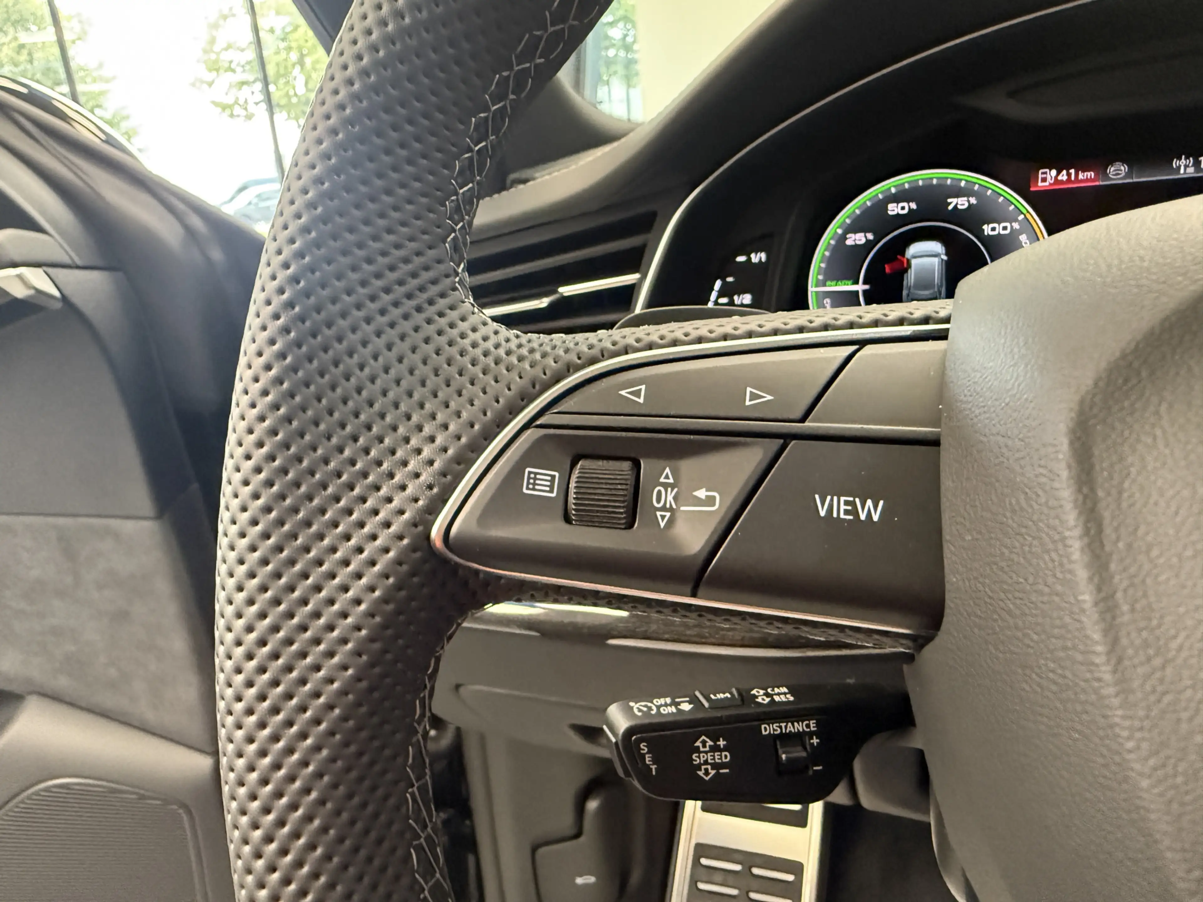 Audi Q8 60 TFSI e quattro Pro Line S Competition ACC Panor — photo 9