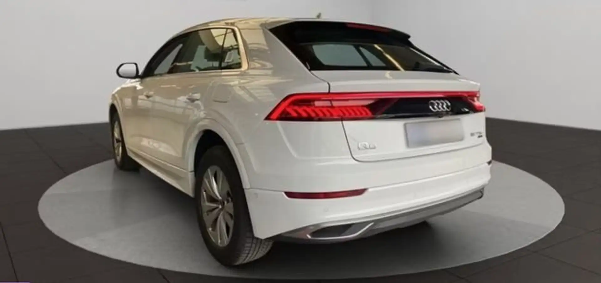Audi Q8 55 TFSIe S line quattro Blanco - 2