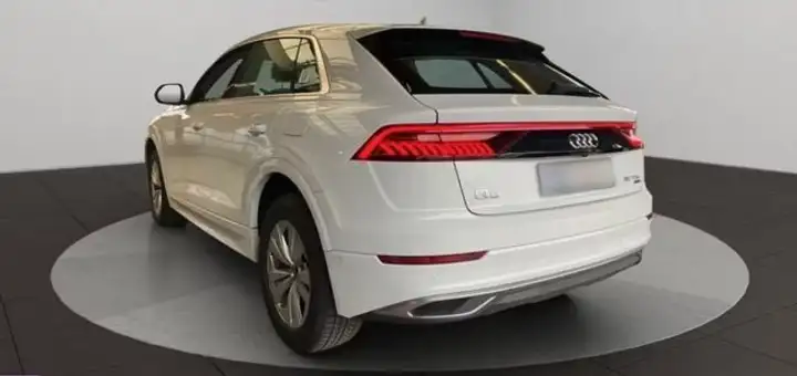 Audi Q8 2023, foto 2