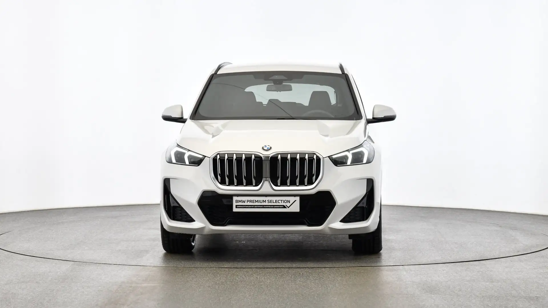 BMW X1 xDrive20d *M-Sportpaket *Adaptives M Fahrwerk *AHK Weiß - 2