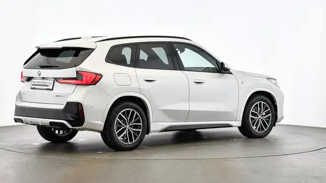 BMW X1 view 6