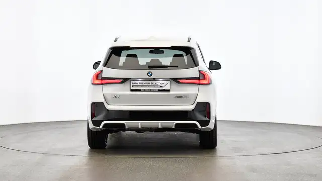 BMW X1 view 5
