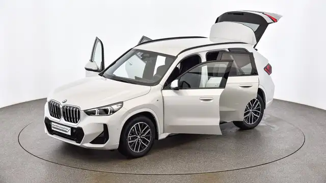 BMW X1 view 9