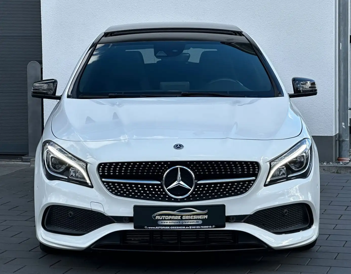 Mercedes-Benz CLA 200 SB*7G*AMG-LINE*NAVI*KAMERA*PANO*LED*AHK Blanc - 2