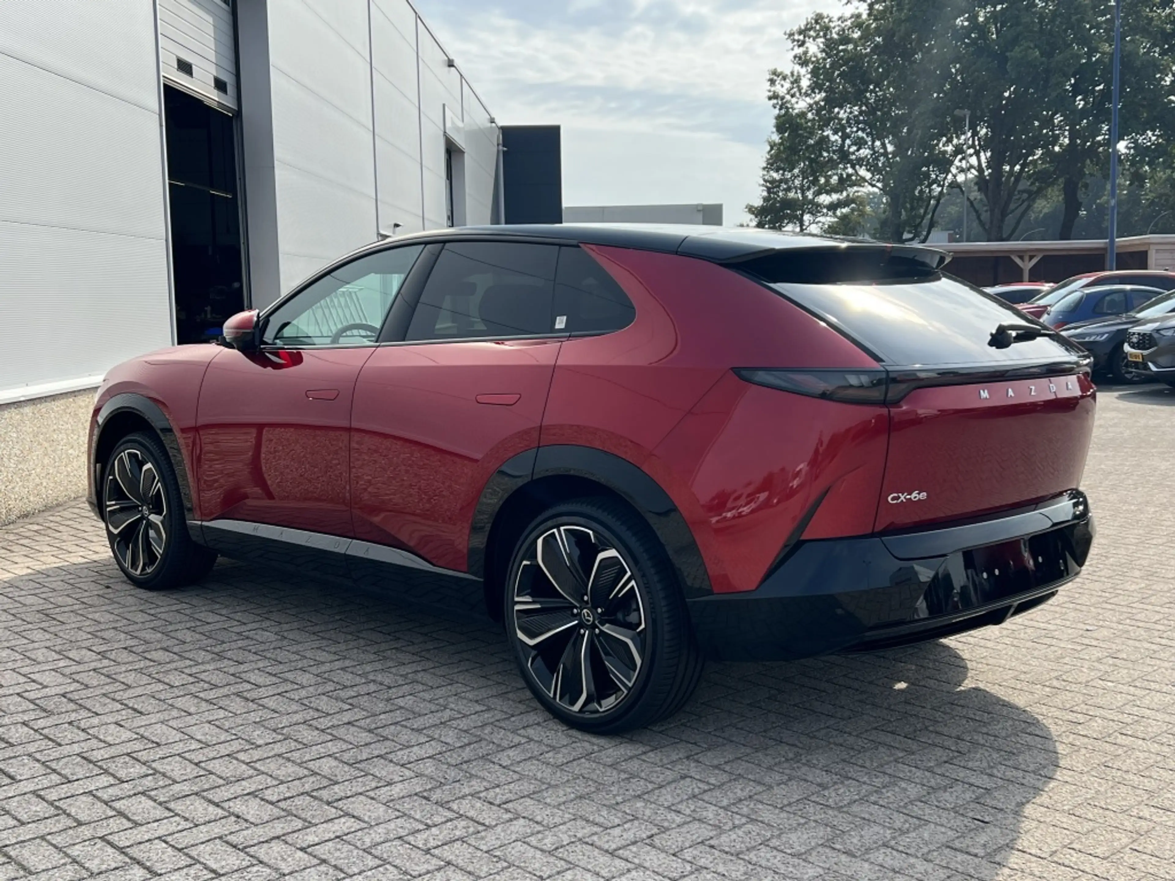 Mazda CX-6e Takumi 78 kWh — photo 4