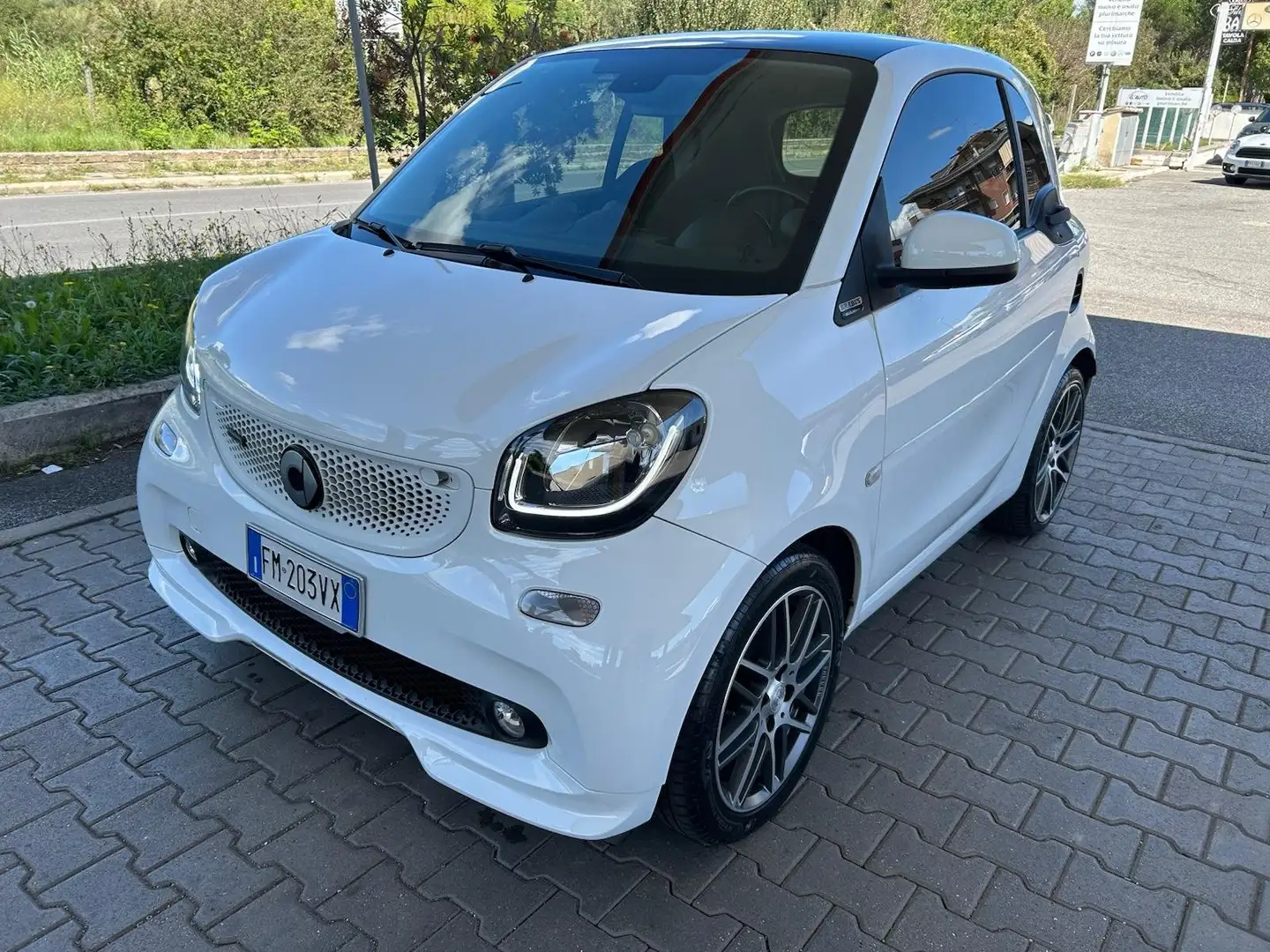 smart brabus Xclusive Blanc - 1
