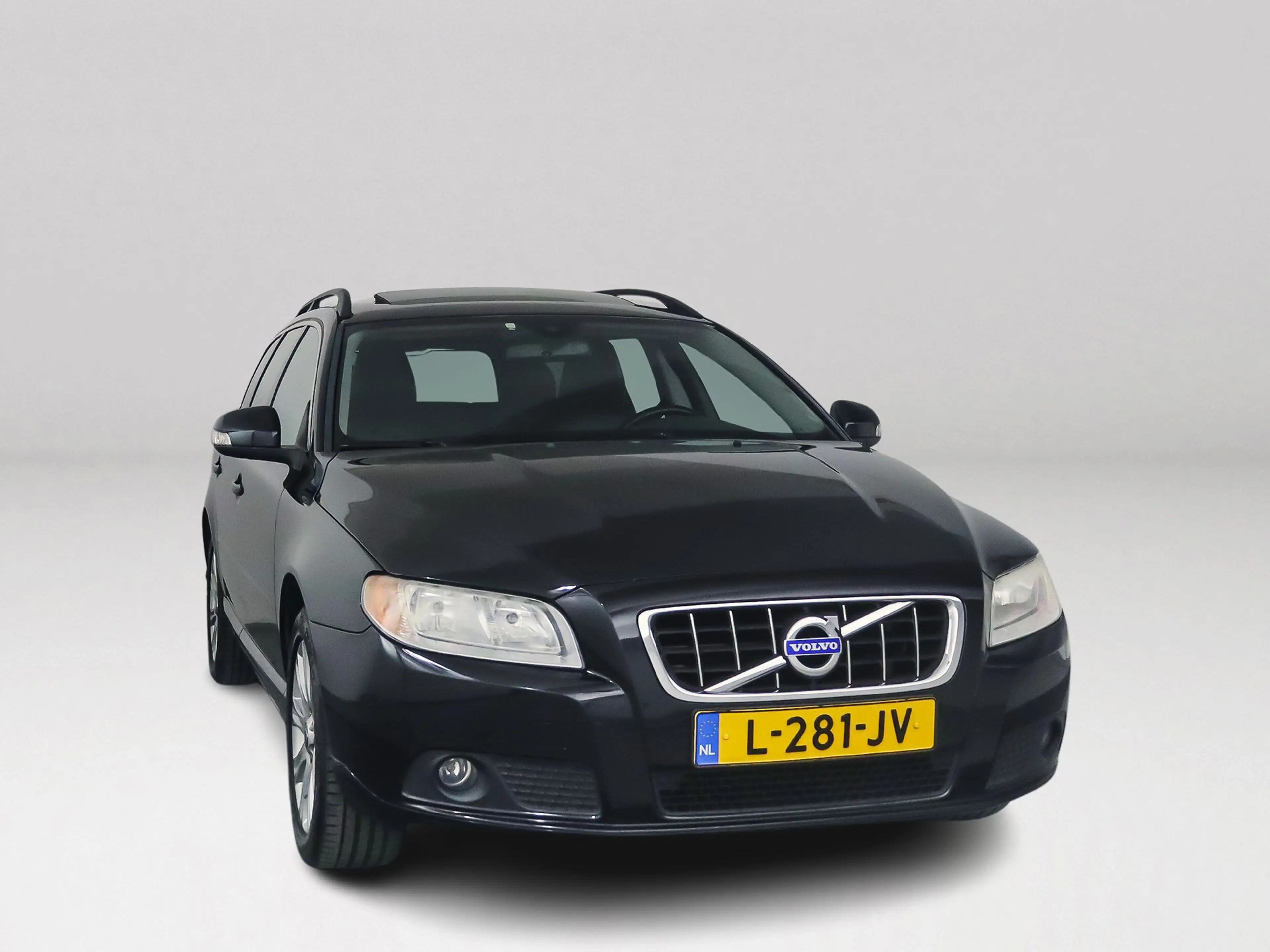 Volvo V70 2.5T R-Design | Park assist | Stoelverwarming | El — photo 9