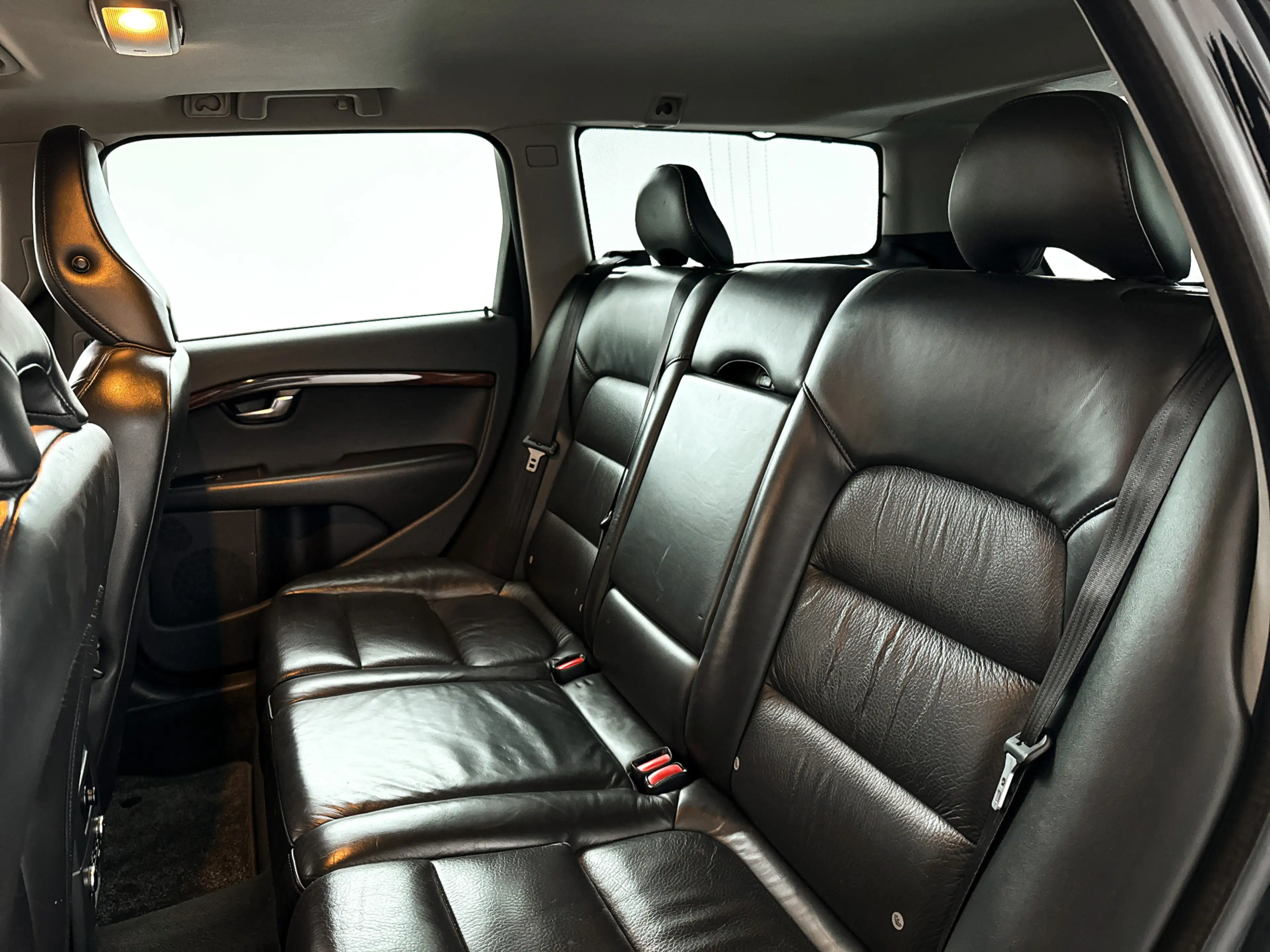 Volvo V70 2.5T R-Design | Park assist | Stoelverwarming | El — photo 11
