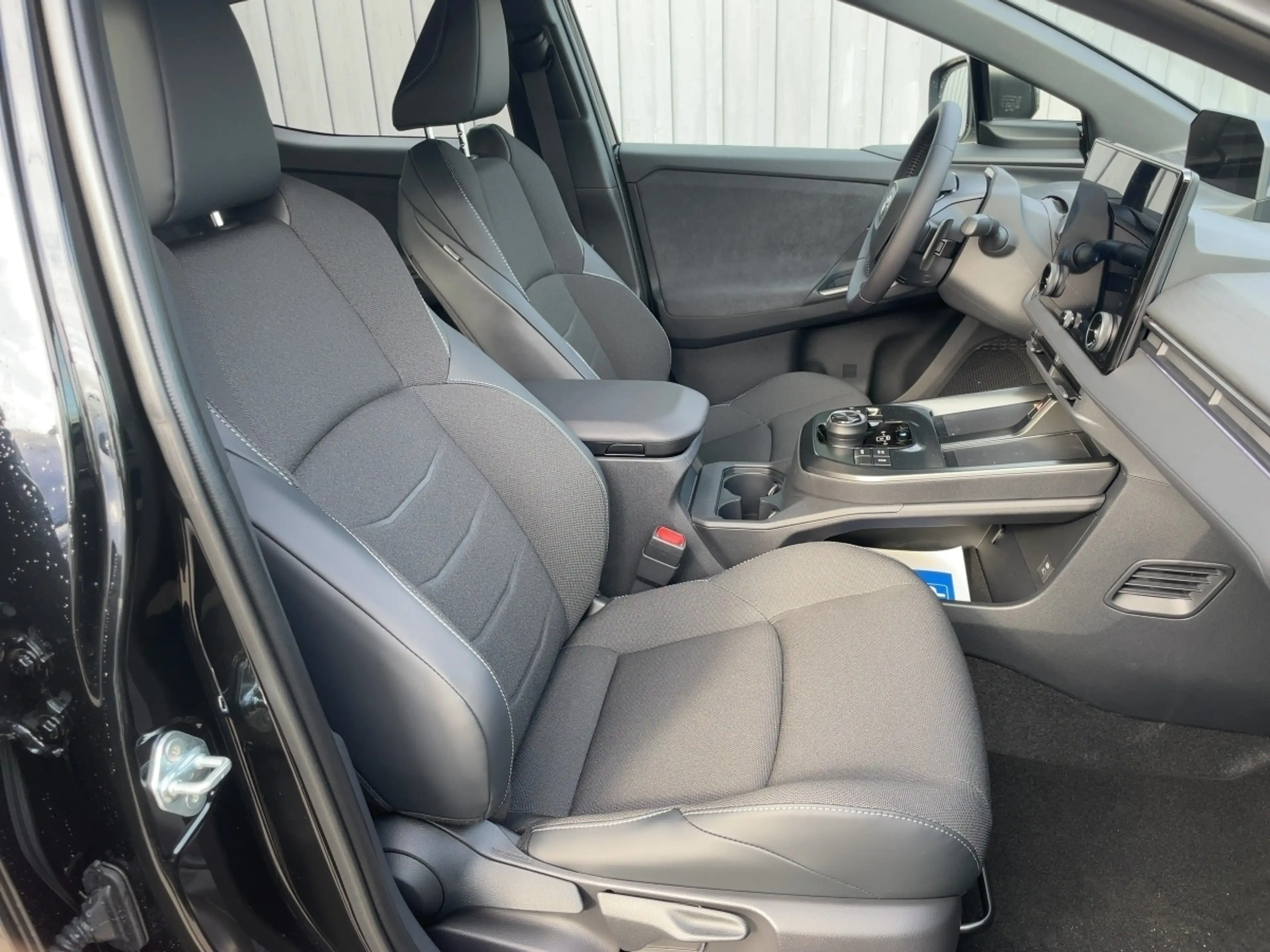 Toyota C-HR + 5-Türer Teamplayer +CARPLAY+WINTER-P.+ — photo 10