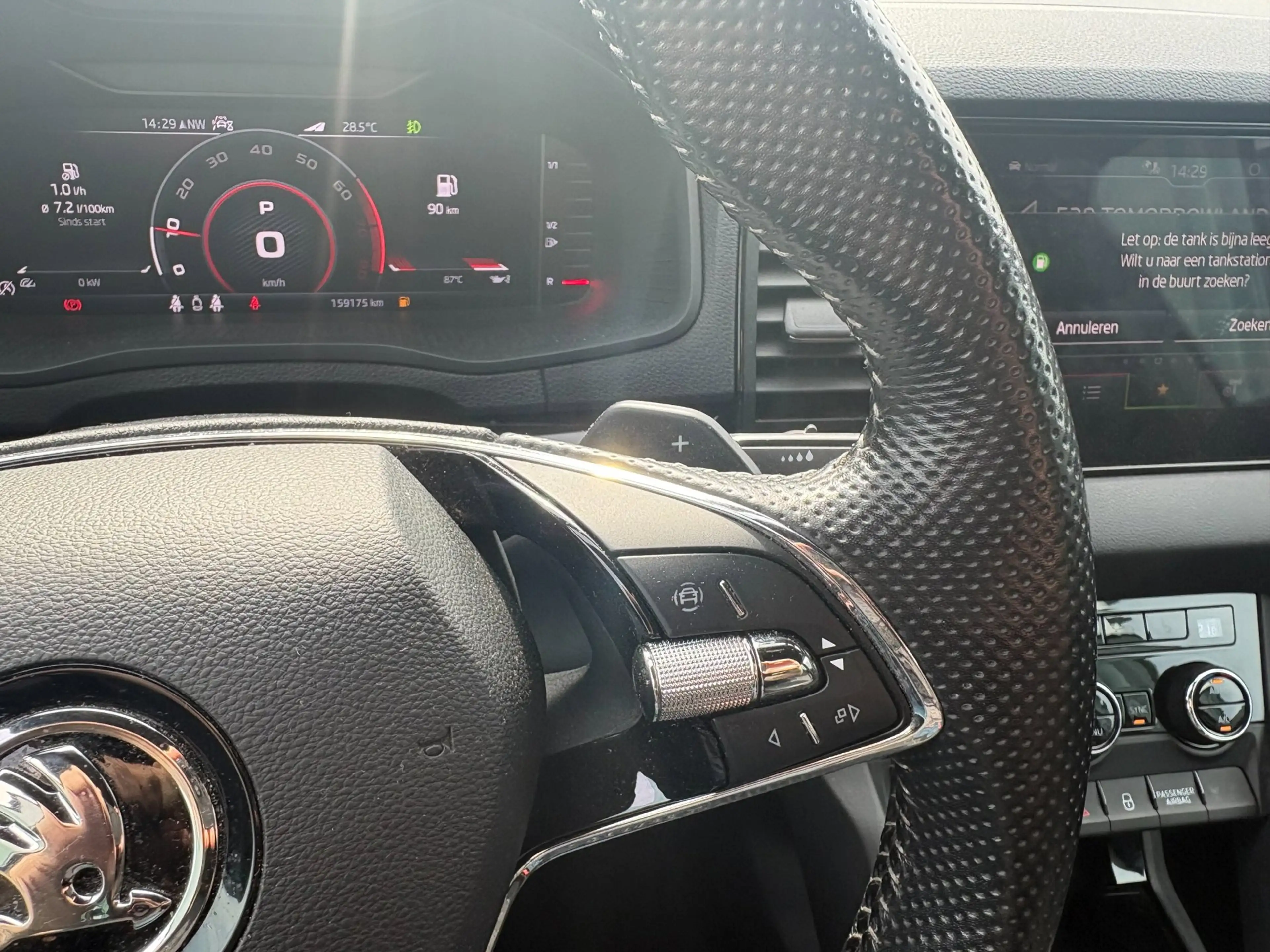 Skoda Karoq 1.5 TSI ACT Sportline Business — photo 16