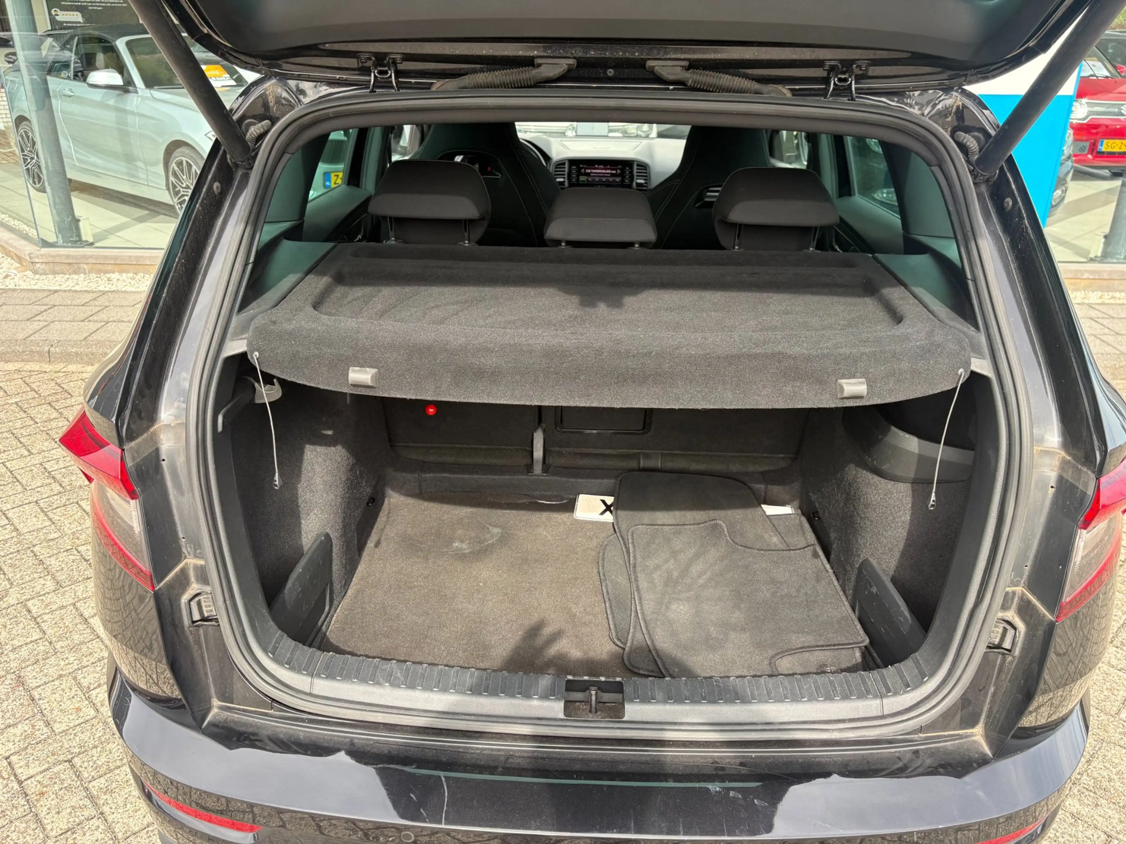 Skoda Karoq 1.5 TSI ACT Sportline Business — photo 23