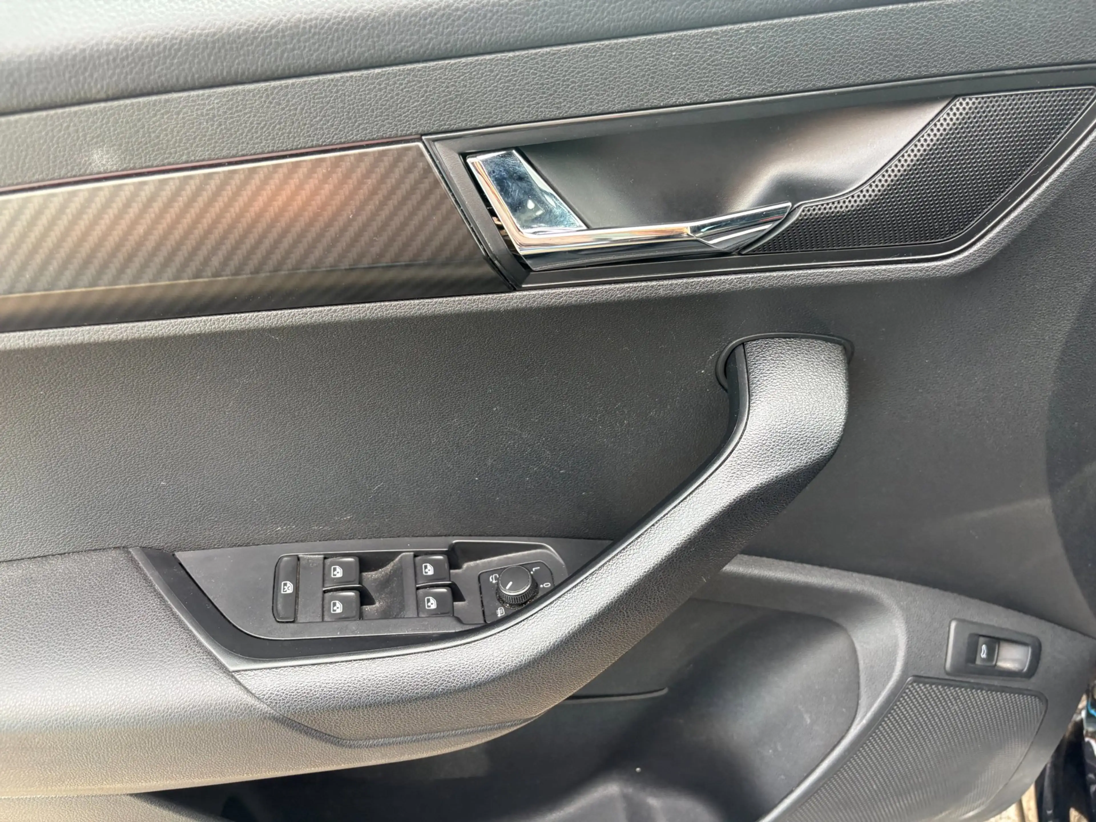 Skoda Karoq 1.5 TSI ACT Sportline Business — photo 14