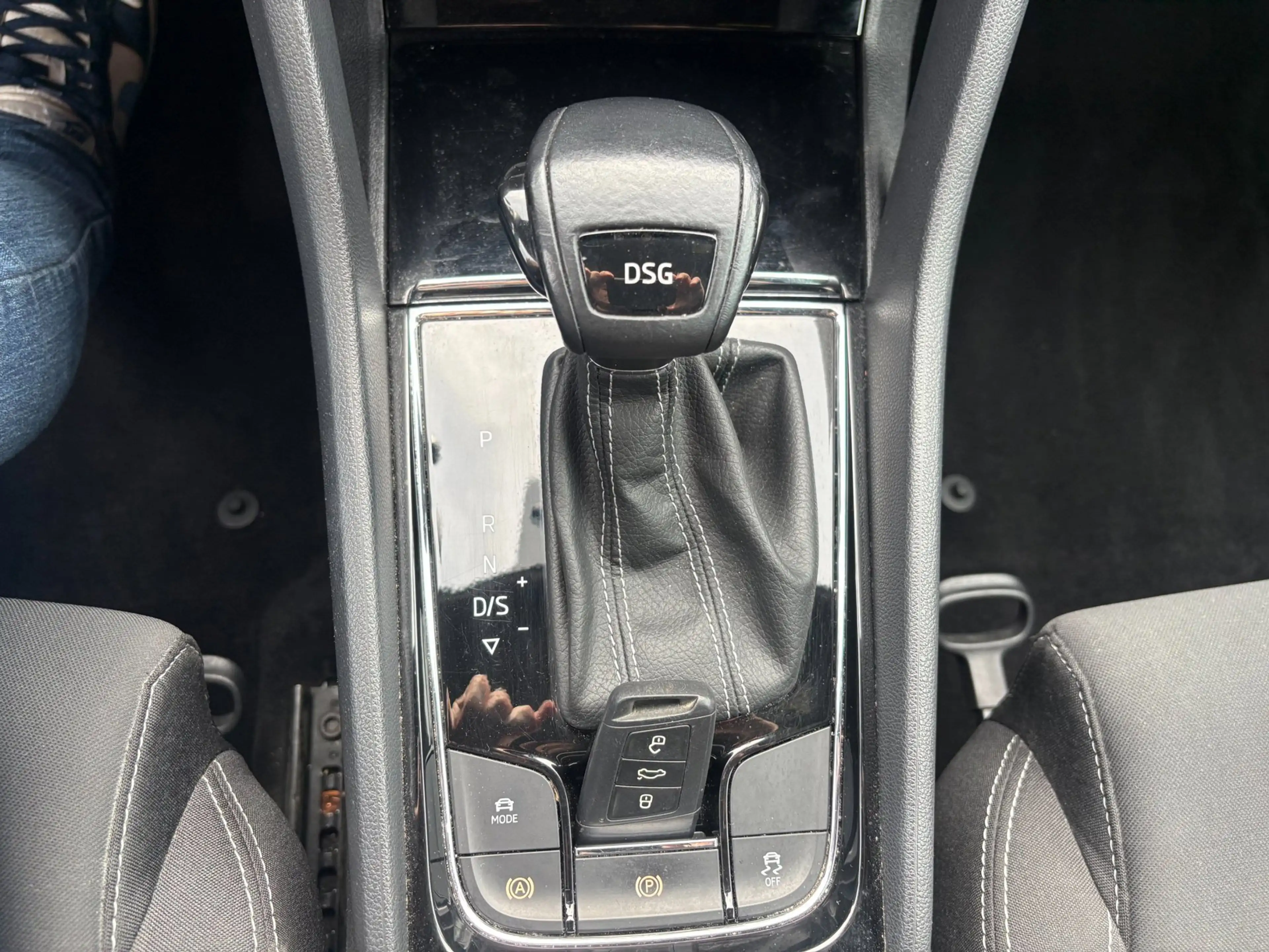 Skoda Karoq 1.5 TSI ACT Sportline Business — photo 20