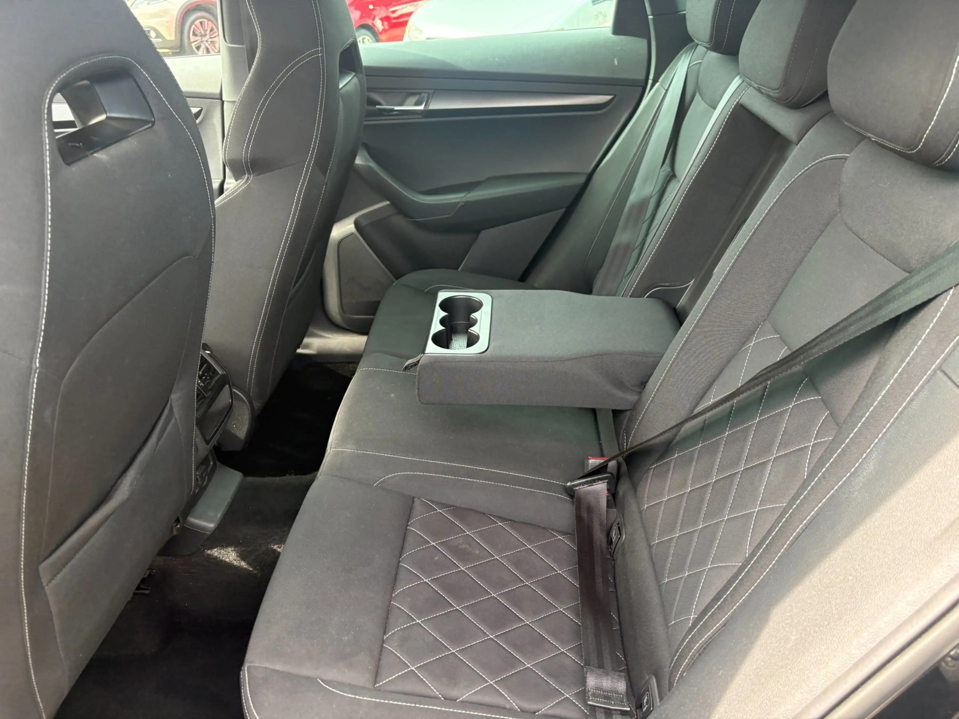 Skoda Karoq 1.5 TSI ACT Sportline Business — photo 13