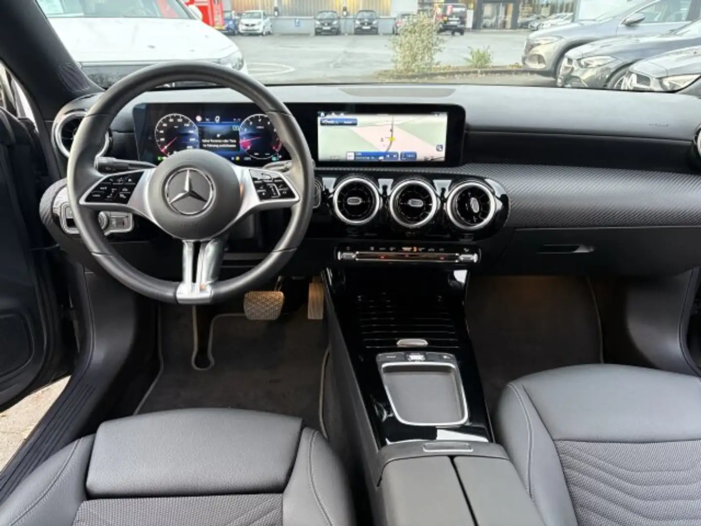 Mercedes-Benz CLA 180 CLA 180 Coupé 7G Advanced LED Kamera Spurhalte-A Grau - 2