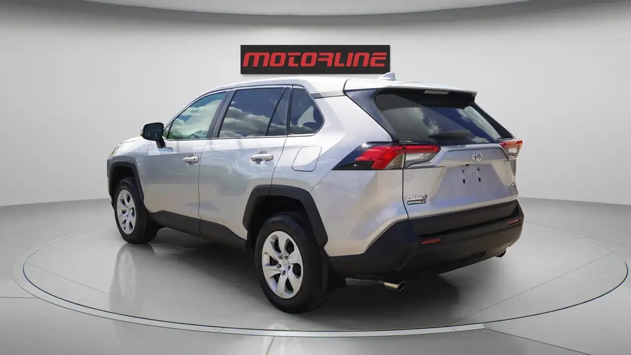 Toyota RAV 4 снимка Toyota RAV 4