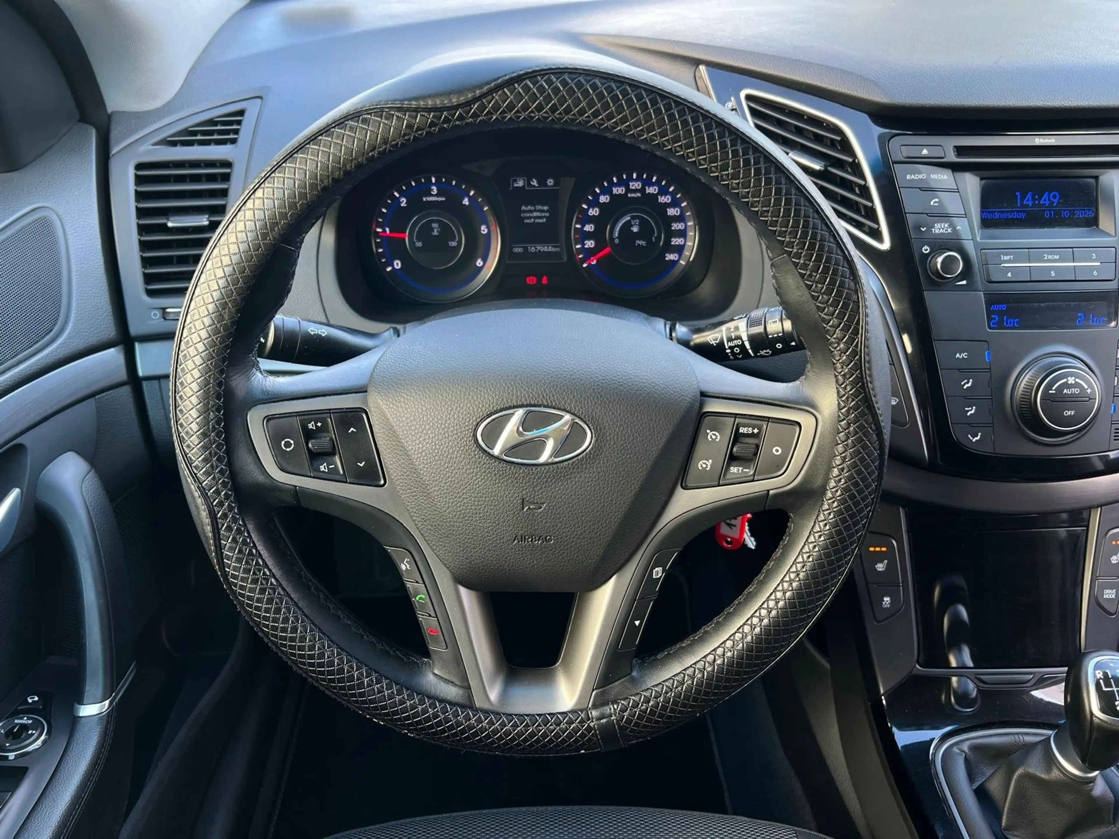 Hyundai i40 blue Trend *TÜV/AU neu*AHK*PDC* — photo 13