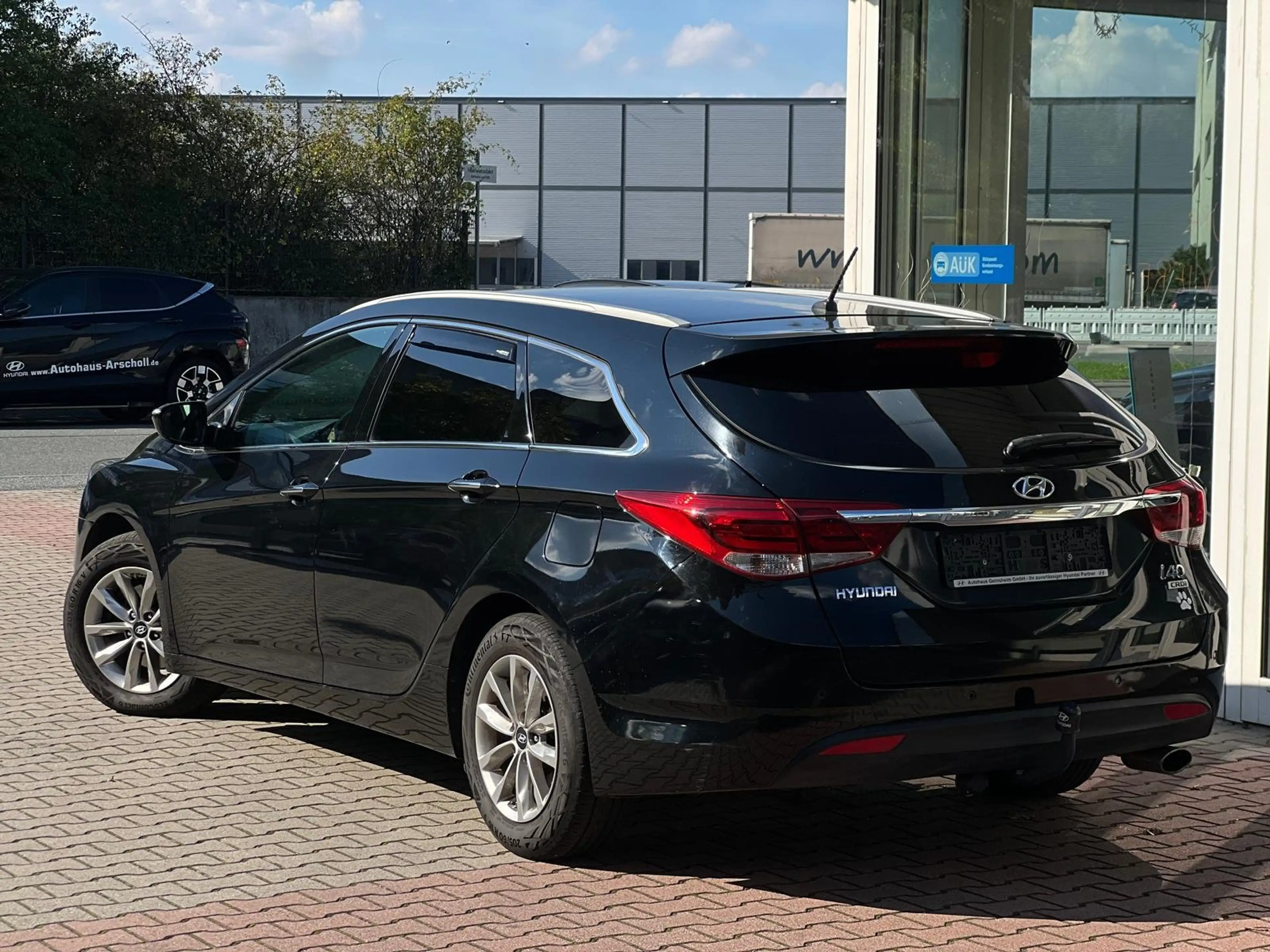 Hyundai i40 blue Trend *TÜV/AU neu*AHK*PDC* — photo 6