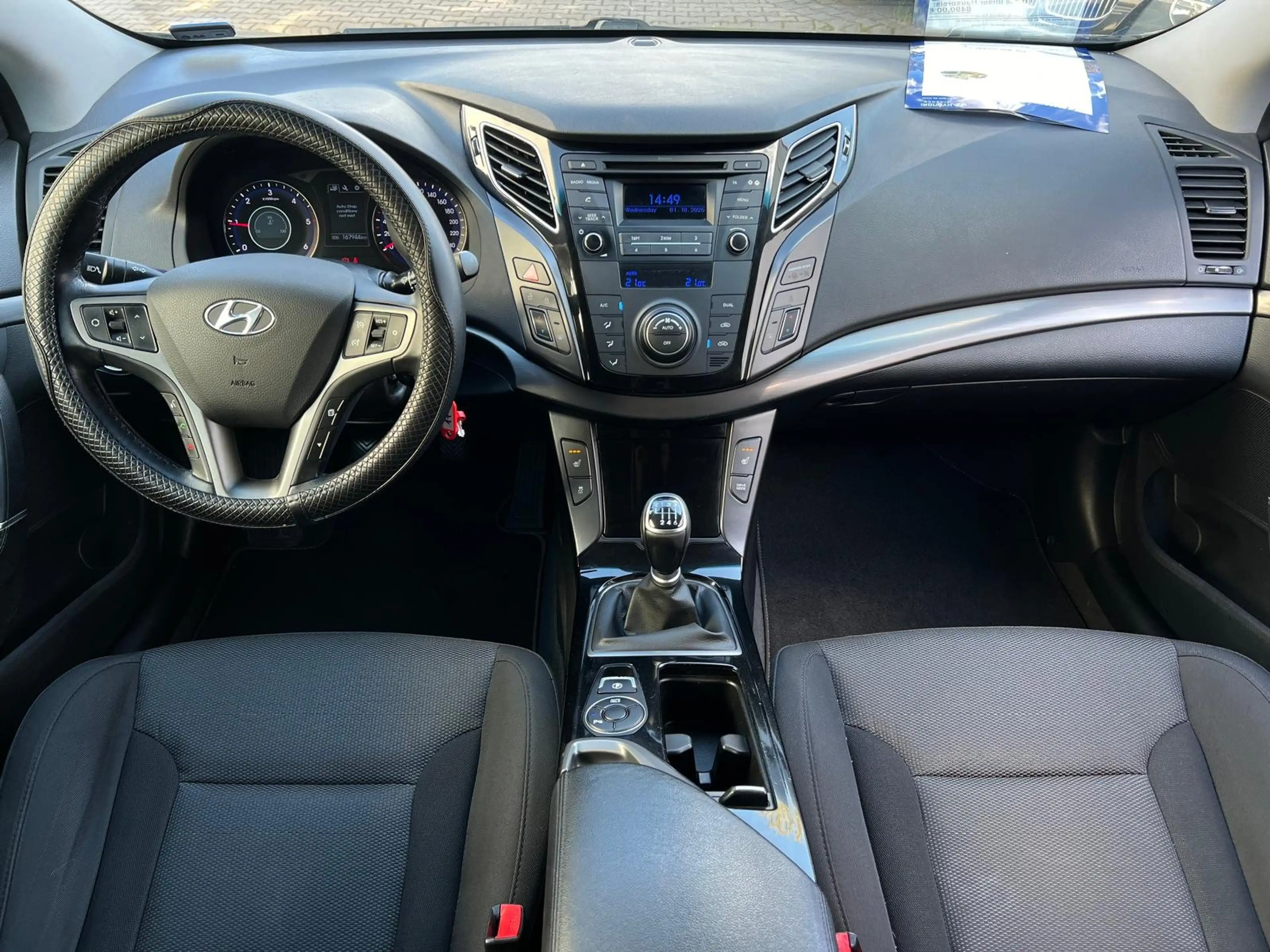 Hyundai i40 blue Trend *TÜV/AU neu*AHK*PDC* — photo 12