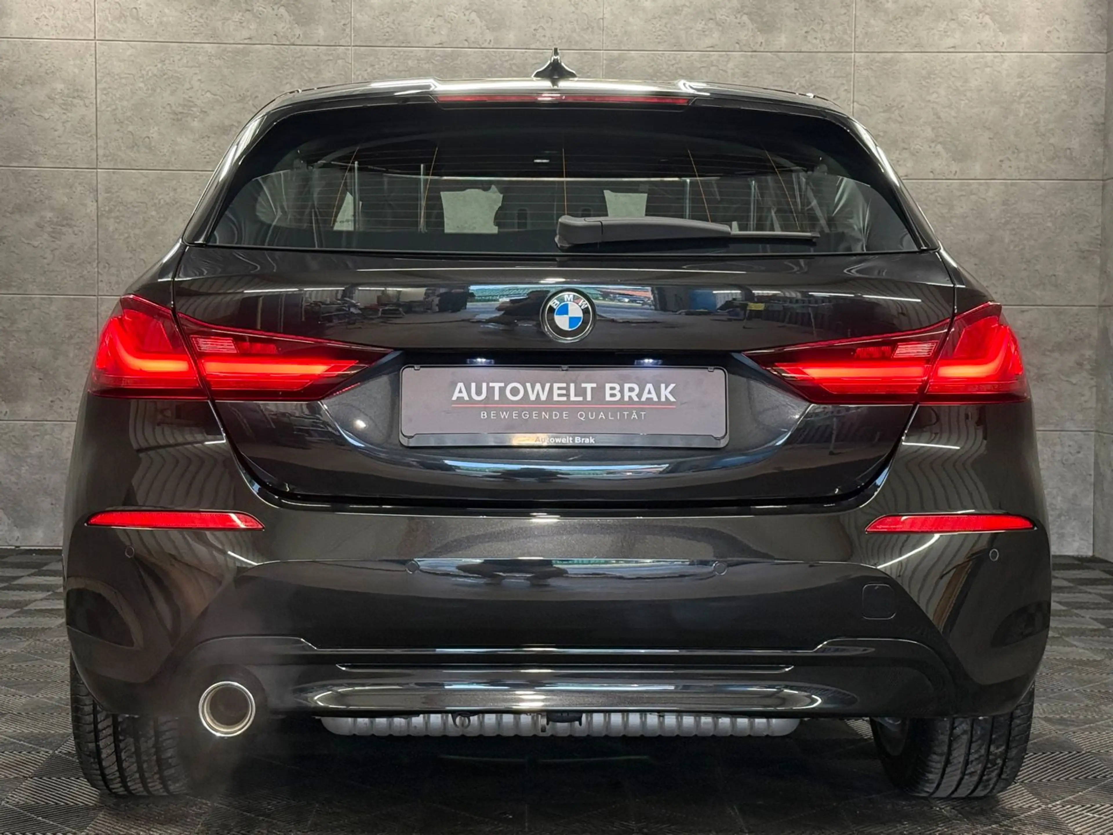 BMW 118 i Sport Line AUTo*PDC*SHZ*KLIMAAUT*AHK* — photo 6
