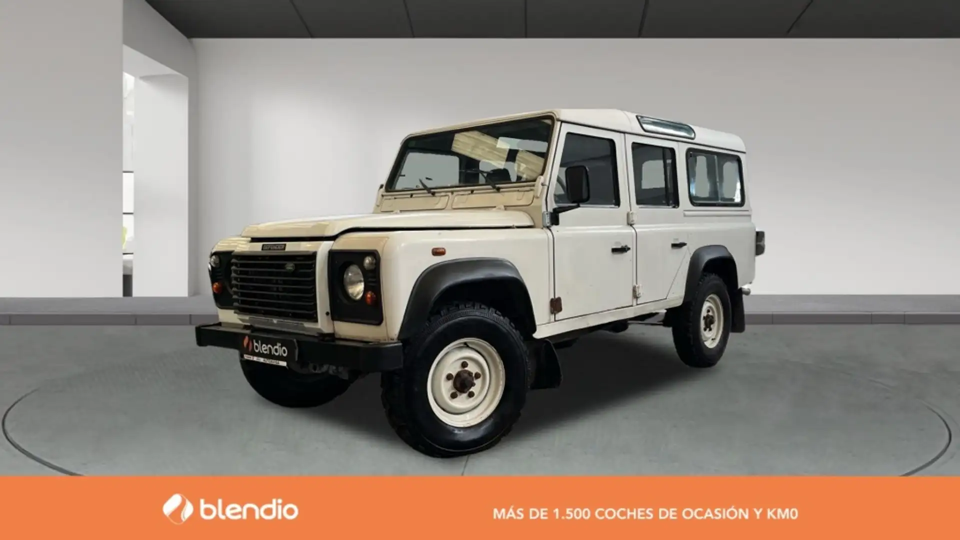 Land Rover Defender 110 2.5TD5 SW S 122 5P 9 PLAZAS Blanco - 1