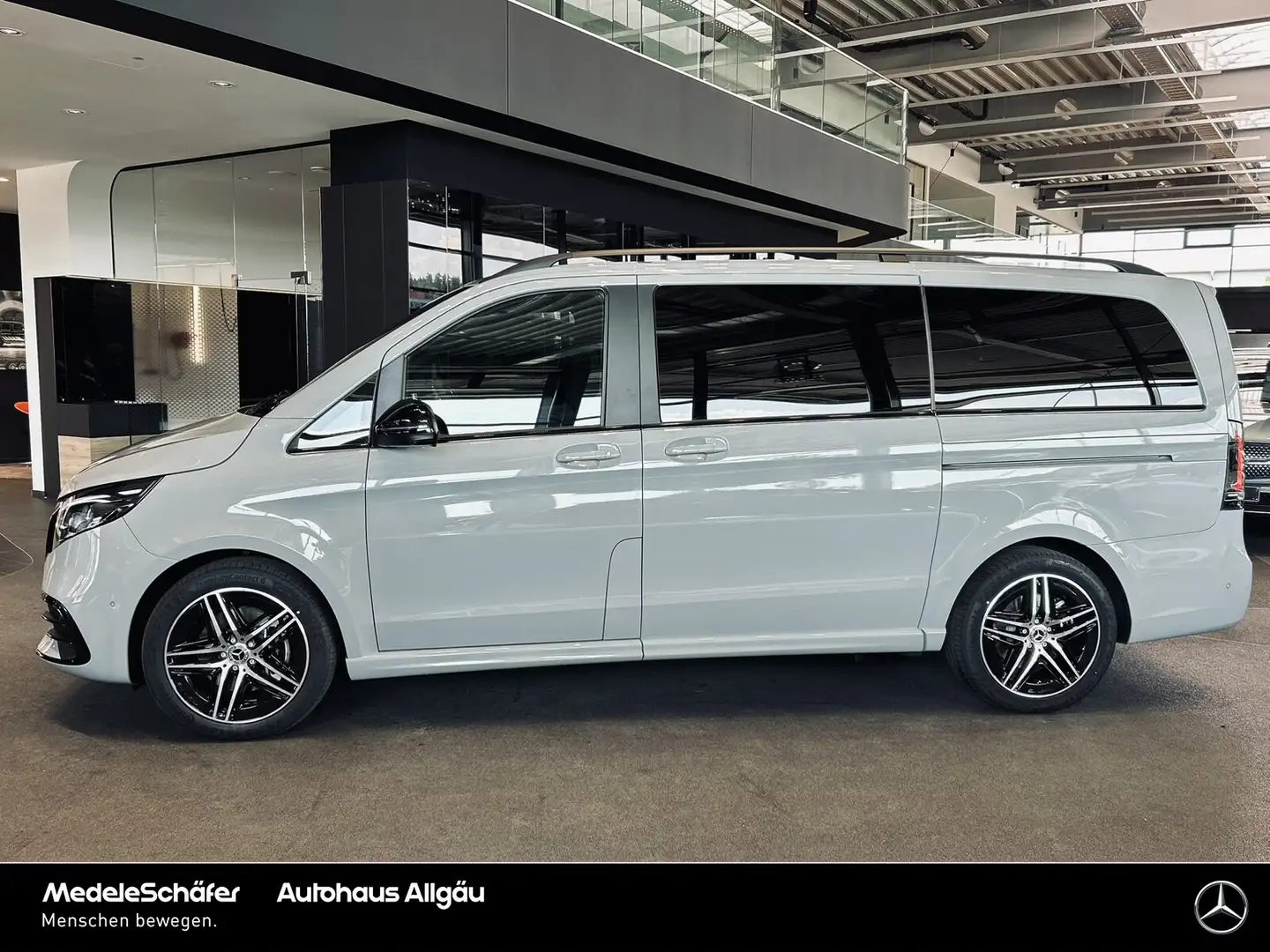 Mercedes-Benz V 300 V 300 d 4MATIC AVANTGARDE Lang AMG Line/4m/Sport Gris - 2
