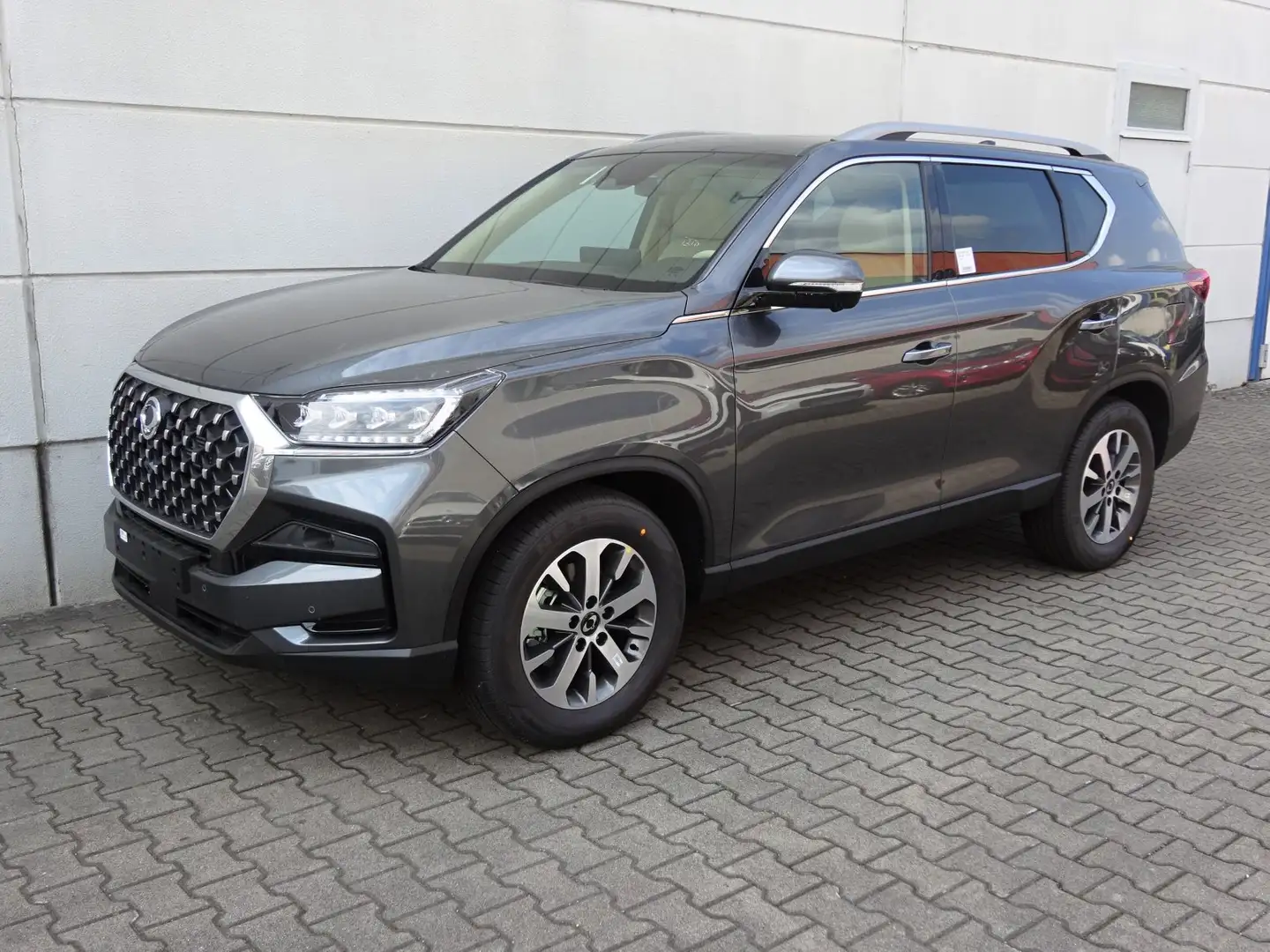 SsangYong Rexton 2,2 E-XDI 4WD 8AT MY23  Sapphire 5S EL GSD ACC Gris - 2