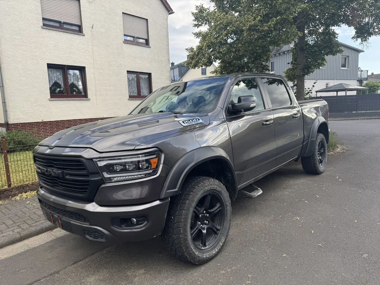 Dodge RAM Bighorn 5.7 liter V8 Gri - 2