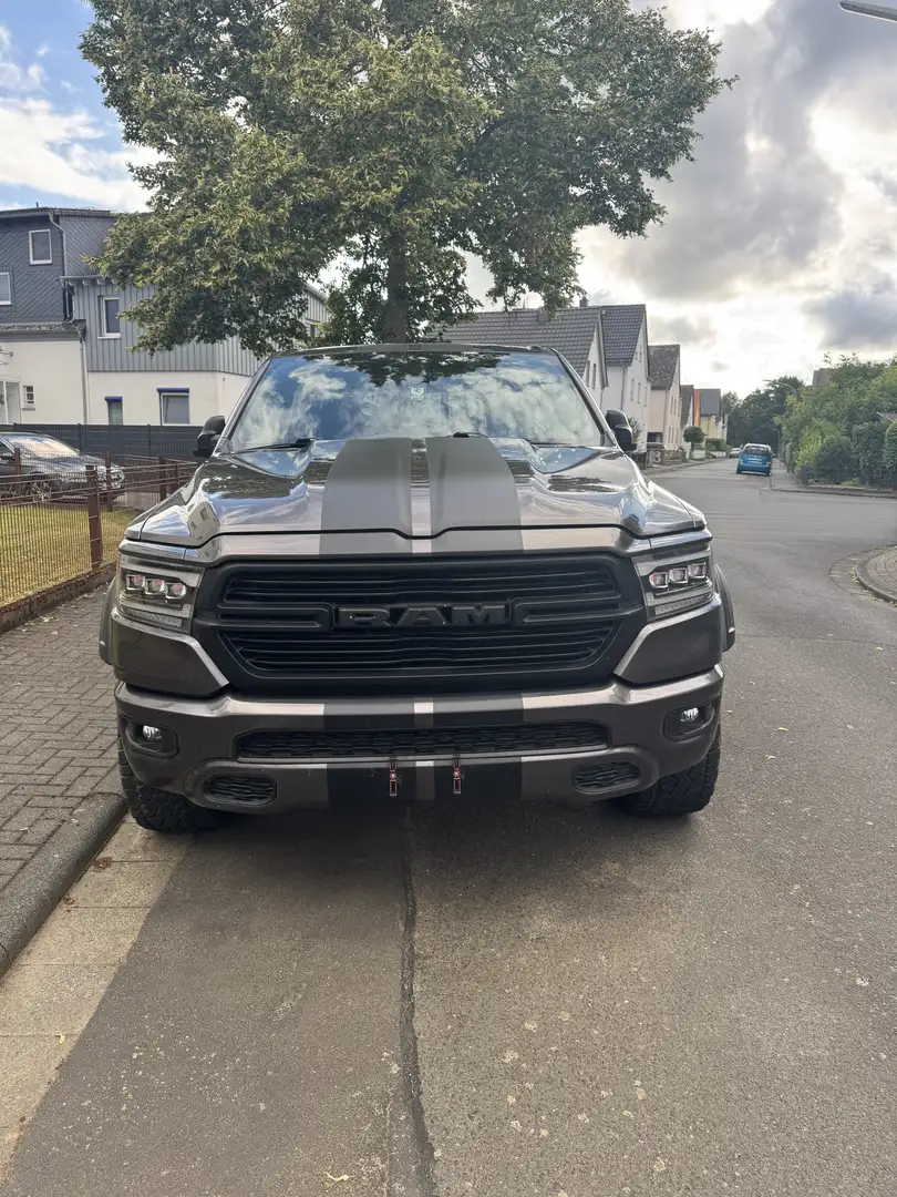 Dodge RAM Bighorn 5.7 liter V8 Gri - 1