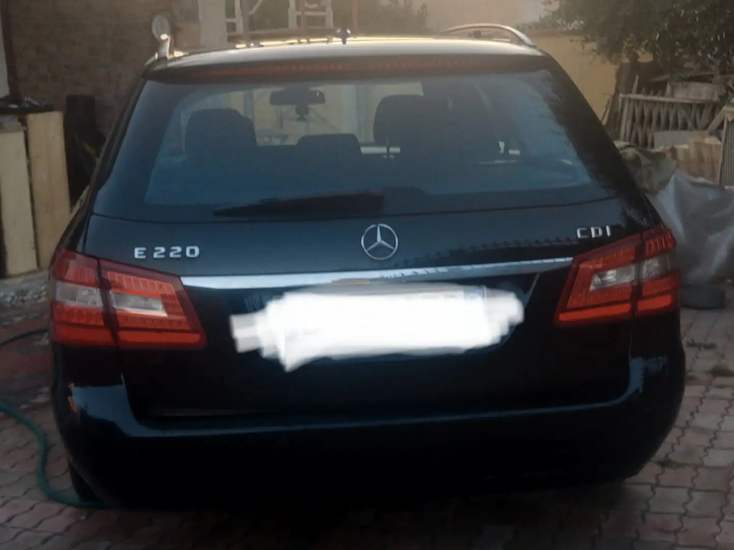 Mercedes-Benz 220 Чорний - 1