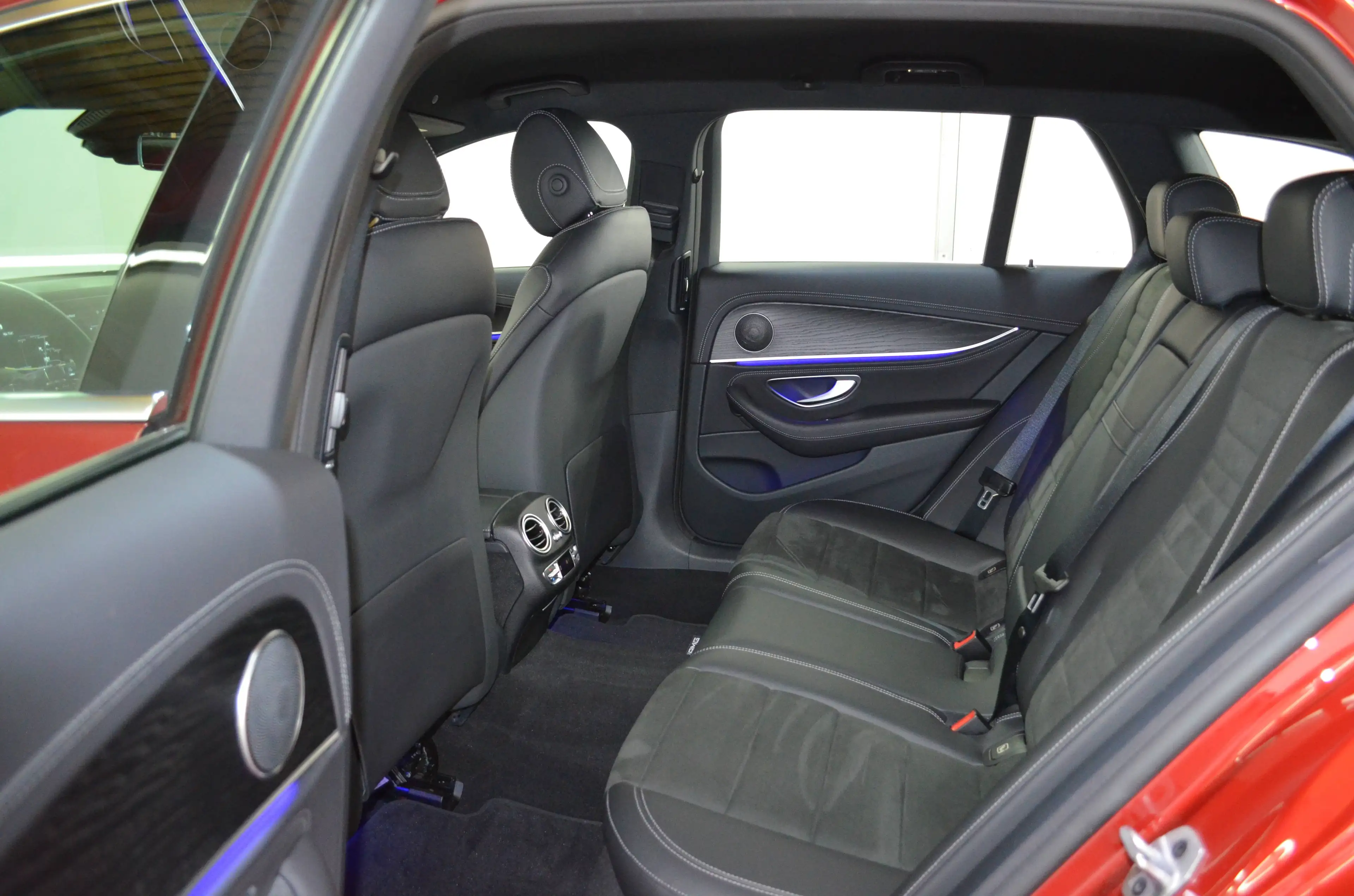 Mercedes-Benz E 400 D T 9G 4M AMG-LINE"DISTR+"360"AHK"R-VIDEO"HEAD-UP"FA-PLUS — photo 11