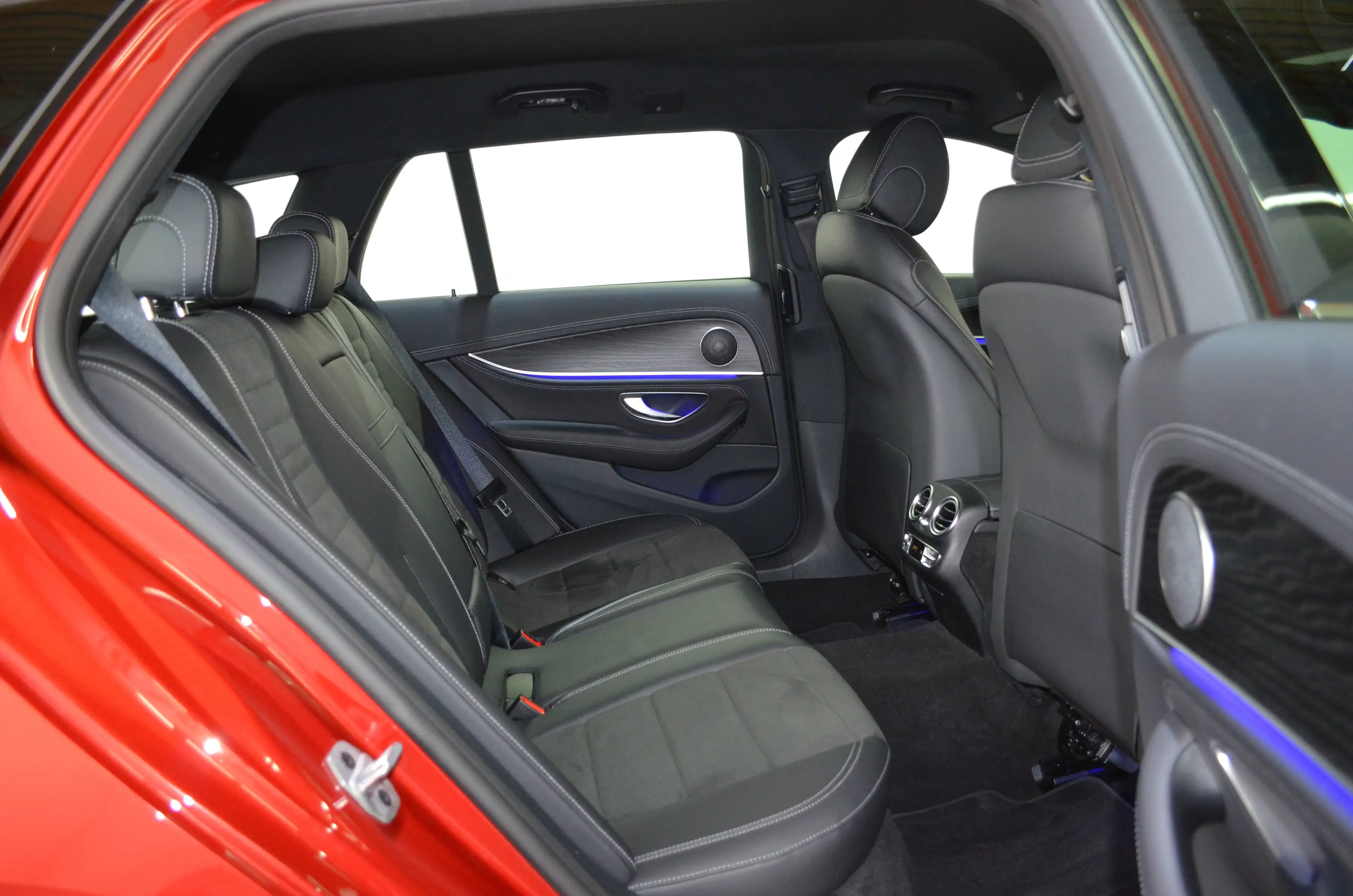 Mercedes-Benz E 400 D T 9G 4M AMG-LINE"DISTR+"360"AHK"R-VIDEO"HEAD-UP"FA-PLUS — photo 14